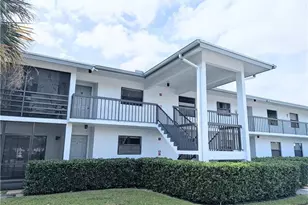 1200 SE Parkview Pl, Stuart, FL 34994 - Photo 1