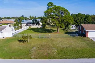 171 SE Dwight Ave, Port Saint Lucie, FL 34983 - Photo 1