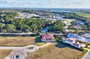133 SE Via Lago Cervaro, Port Saint Lucie, FL 34952 - Photo 1