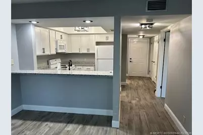 803 SE Central Parkway #5, Stuart, FL 34994 - Photo 1