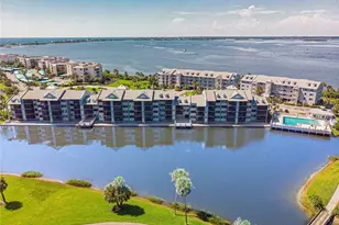 40 NE Plantation Rd, Stuart, FL 34996 - Photo 1