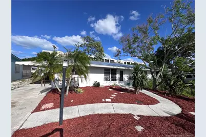 33 SE Sailfish Lane, Stuart, FL 34996 - Photo 1