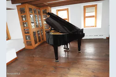 775 Williamstown Rd, Lanesborough, MA 01237 - Photo 18