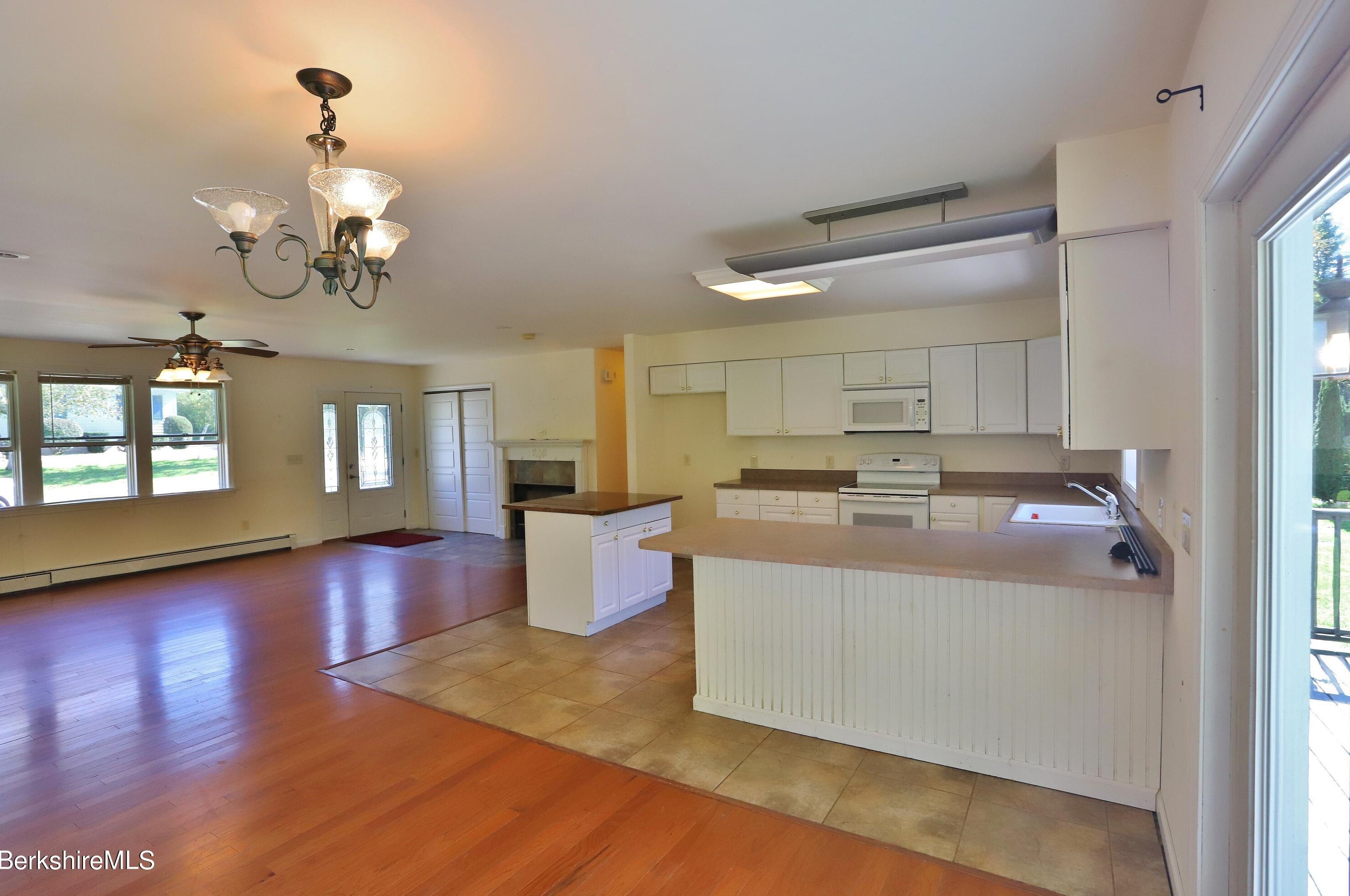 45 D St, Clarksburg MA  01247-2913 exterior