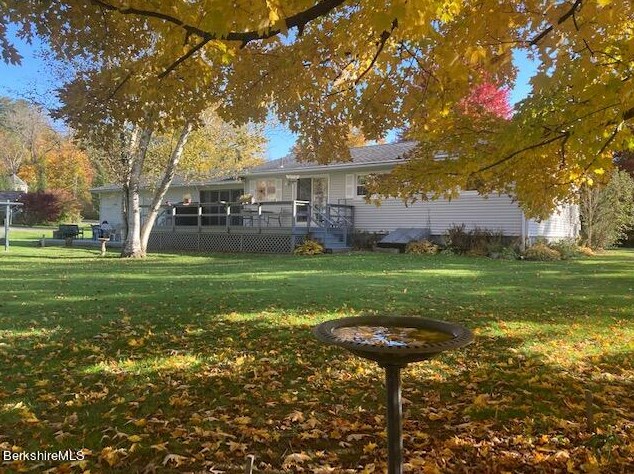 29 Commonwealth Ave, Great-Barrington, MA 01230 exterior