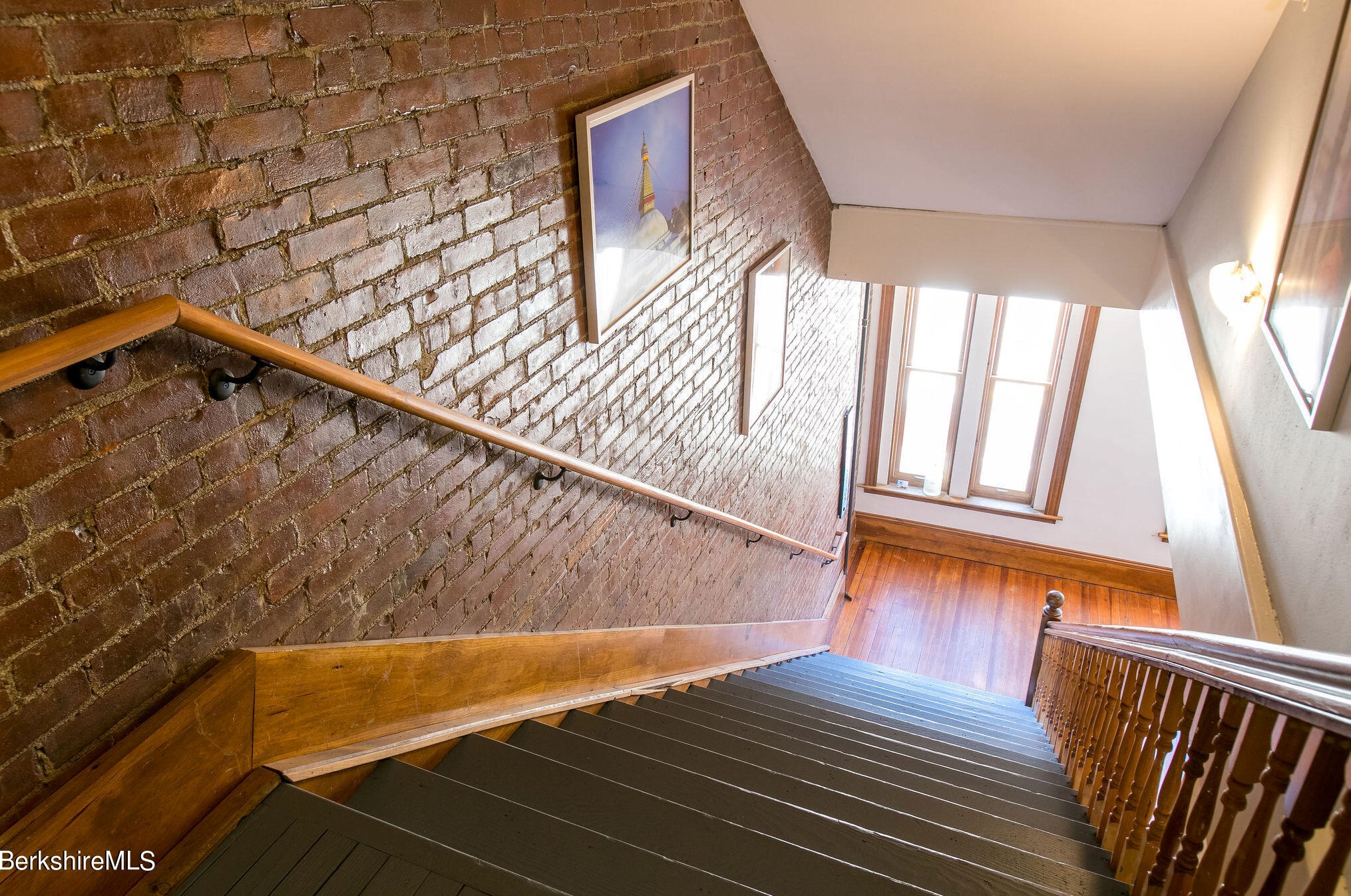 281 Main St, Alford MA 01230-6109 exterior