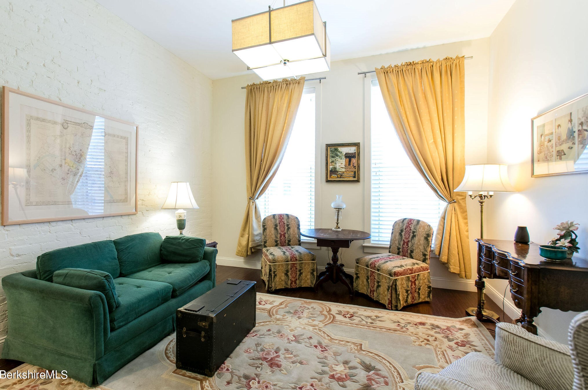 281 Main St, Alford MA 01230-6109 exterior