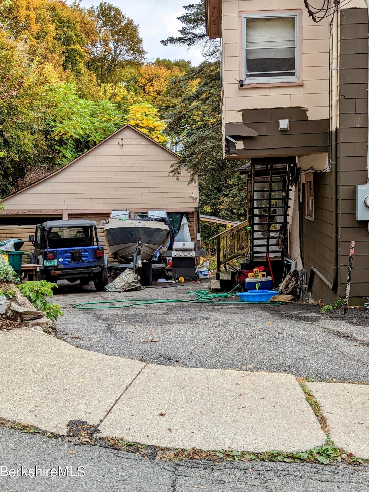 138 Quincy St, North-Adams, MA 01247 exterior