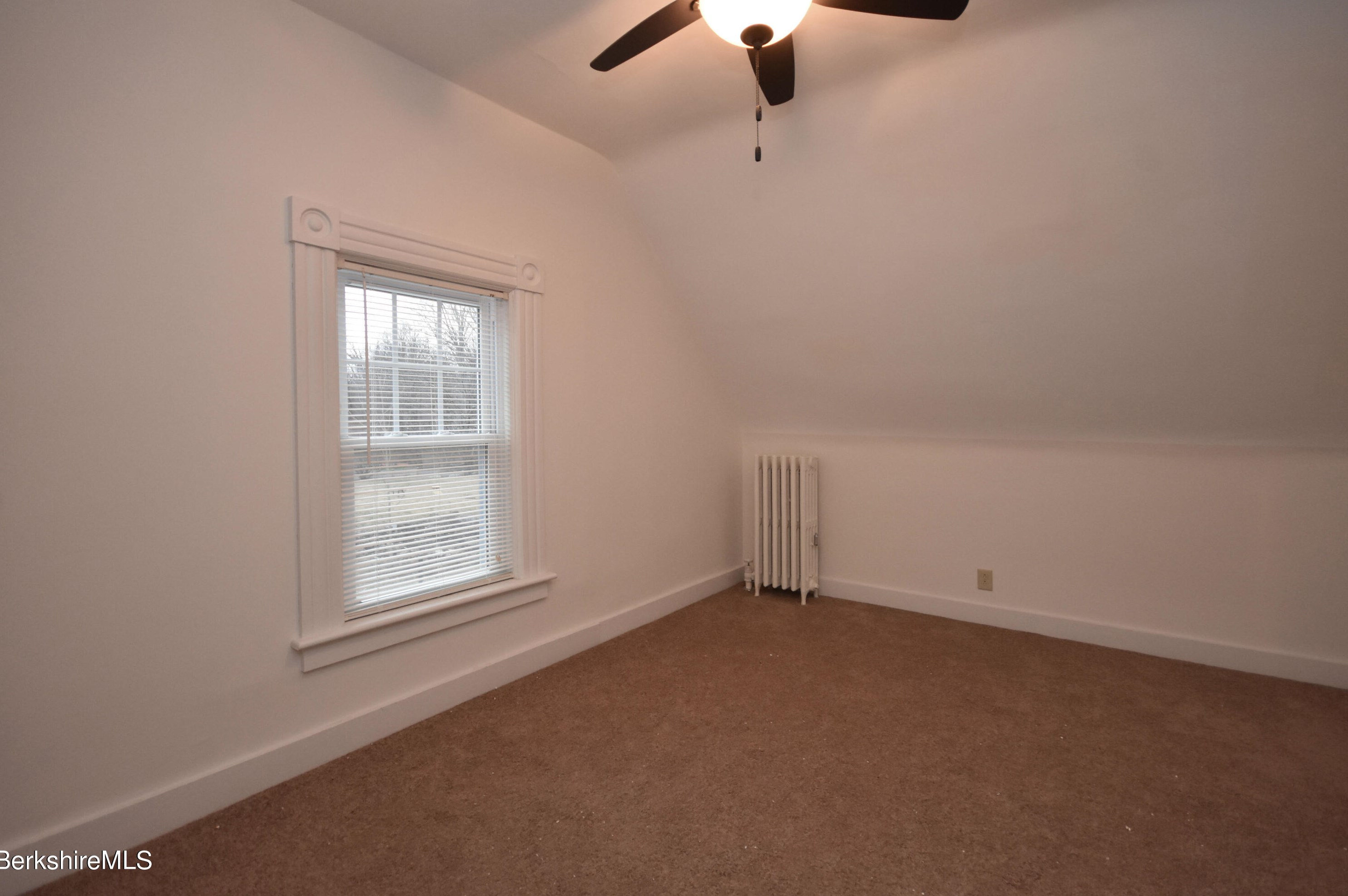 271 Notch Rd, Clarksburg MA 01247-3617 exterior