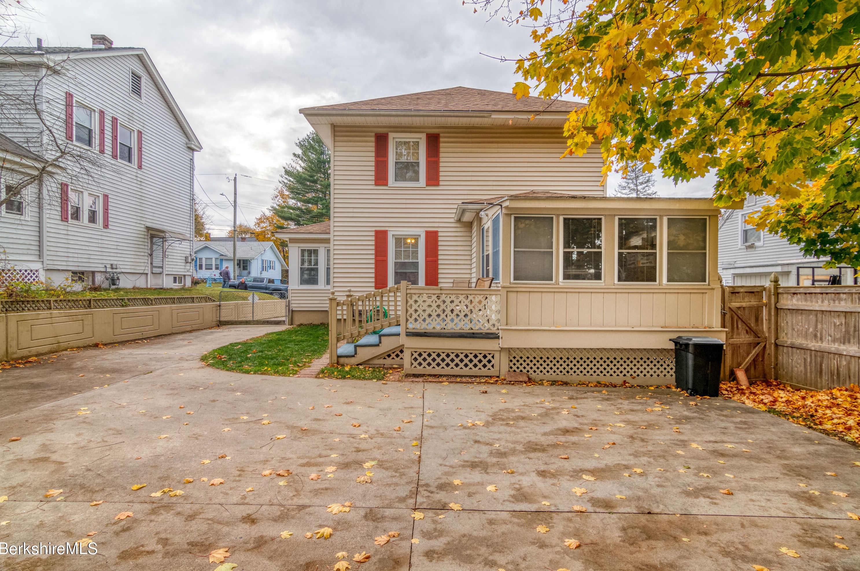 115 Euclid Ave, Pittsfield, MA 01201 exterior