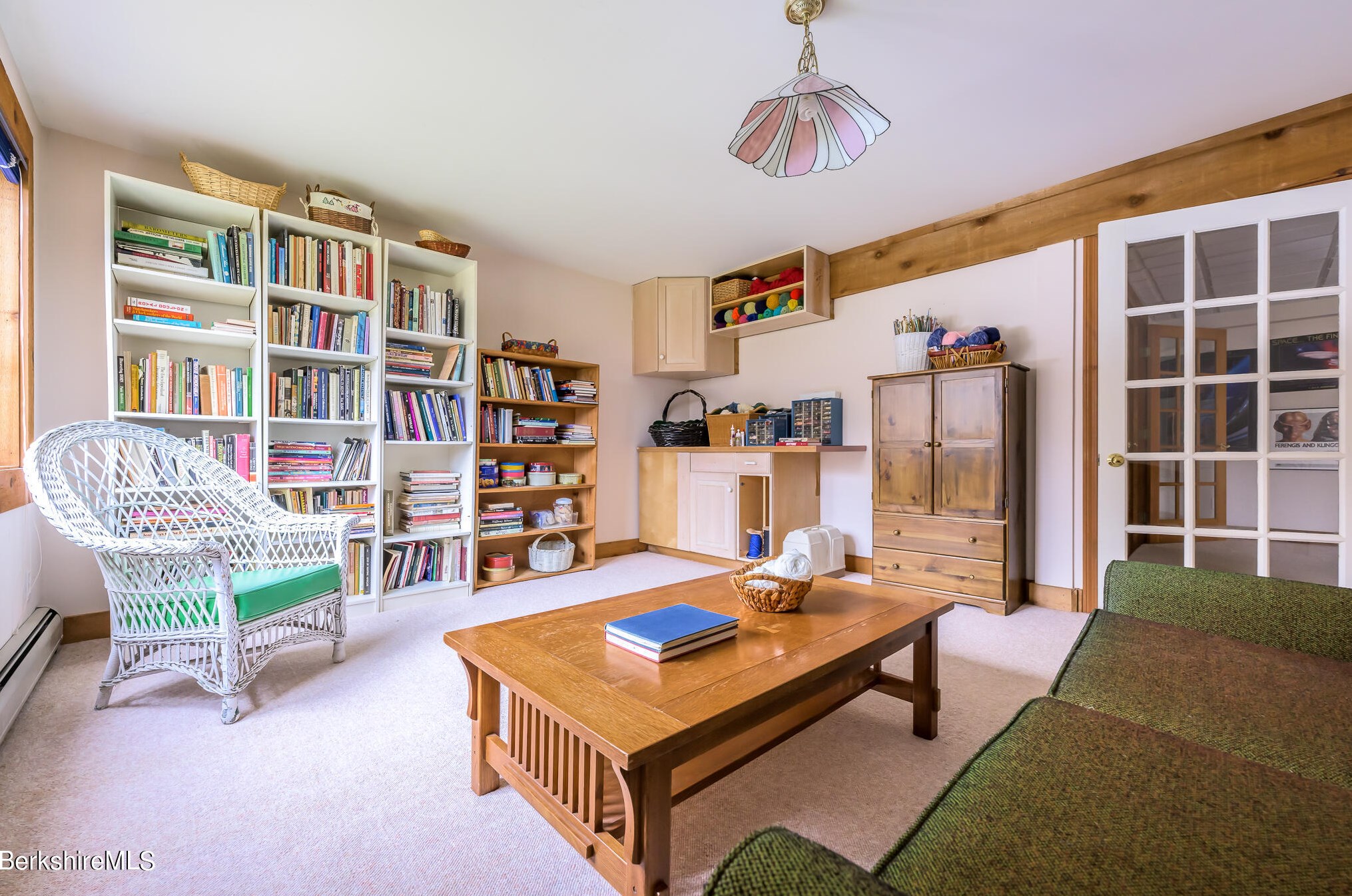 3 Woodland Cir, Pittsfield MA 01201-5793 exterior