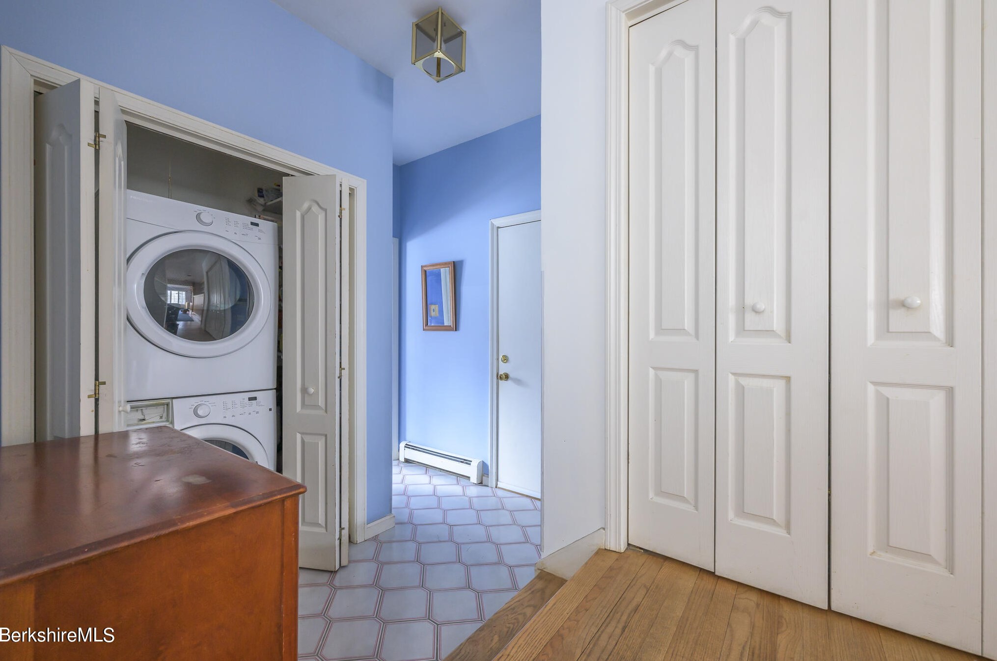 3 Woodland Cir, Pittsfield MA 01201-5793 exterior