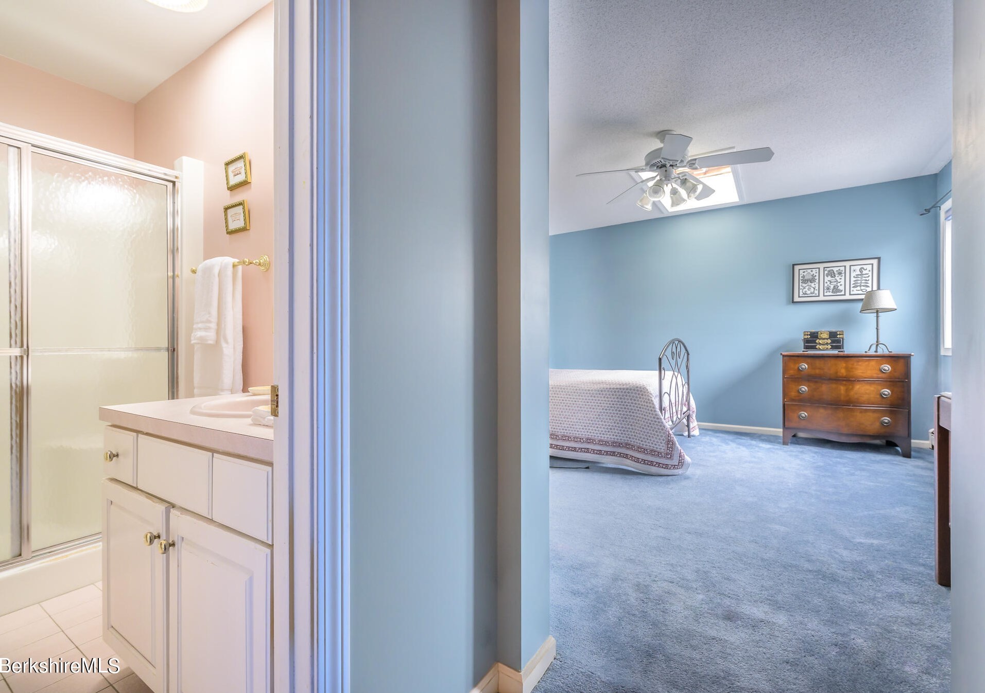 3 Woodland Cir, Pittsfield MA 01201-5793 exterior