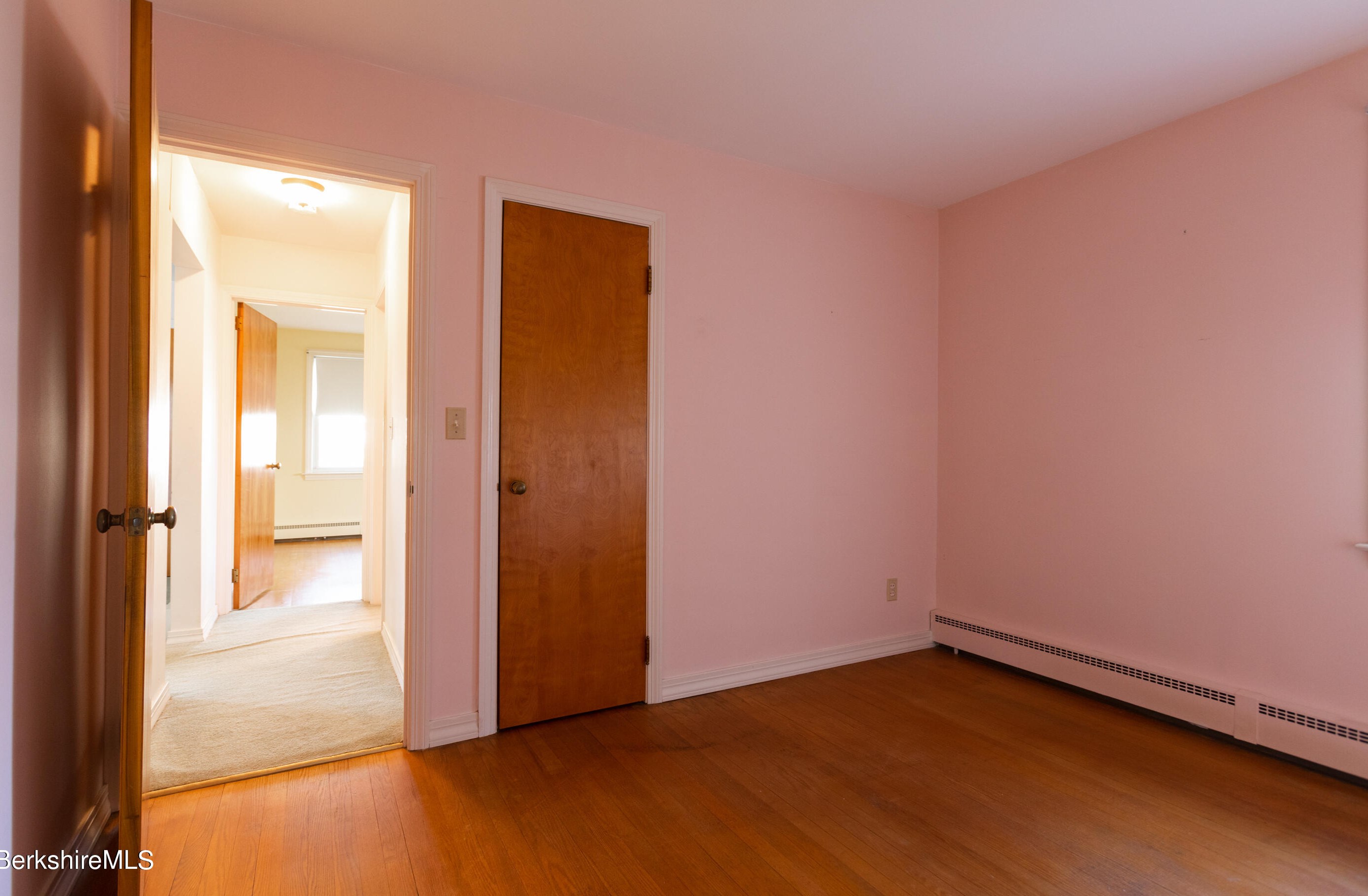 42 Lillian St, Pittsfield MA 01201-5652 exterior