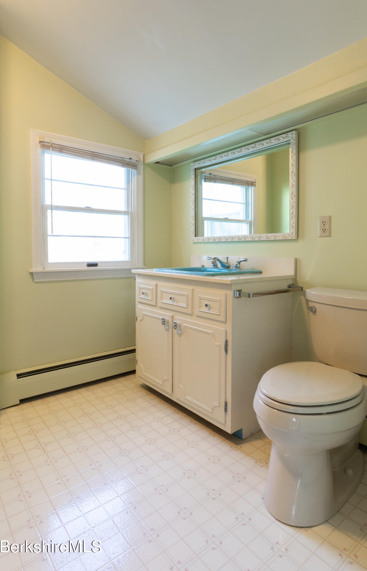 42 Lillian St, Pittsfield MA 01201-5652 exterior