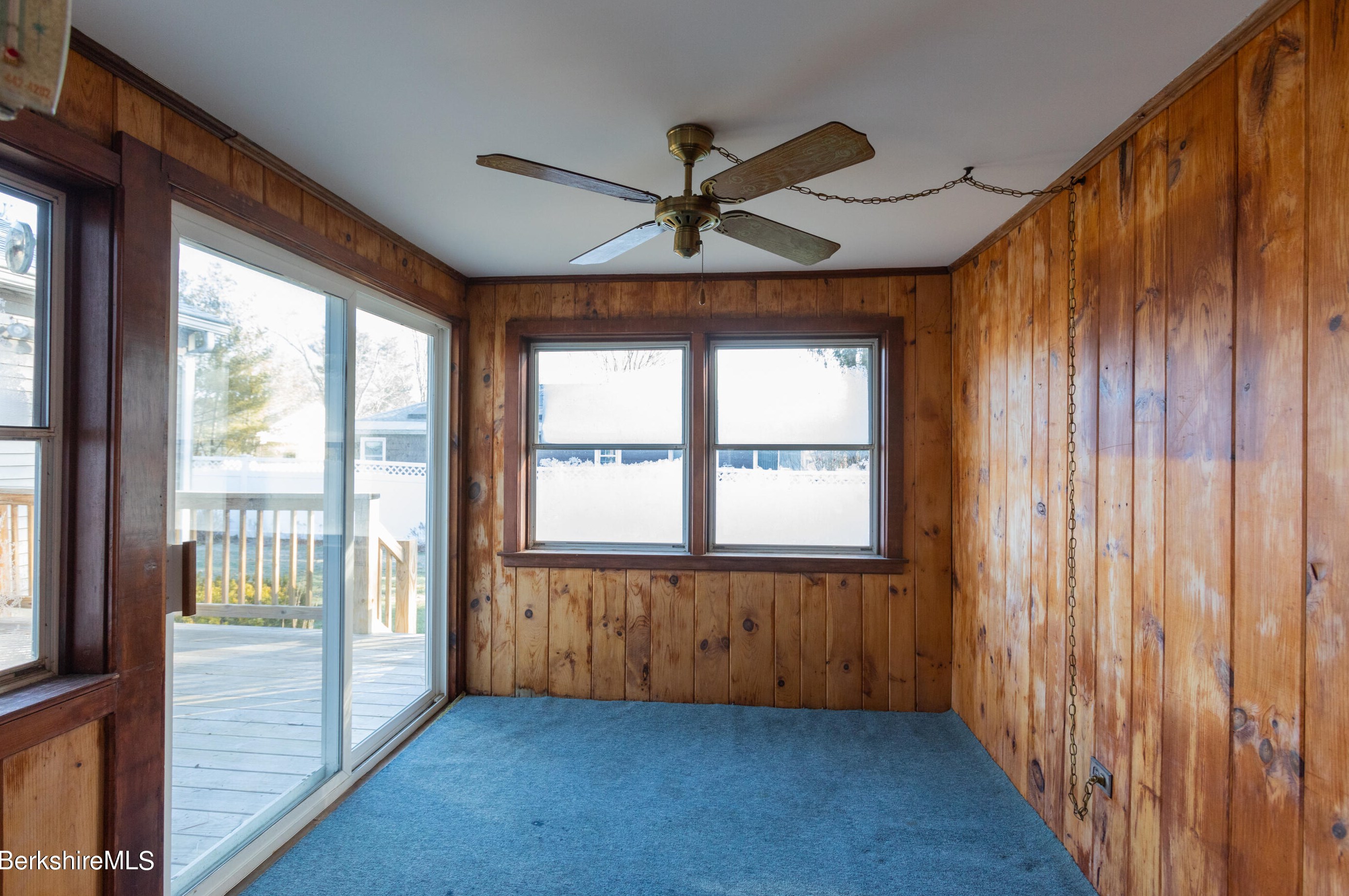 42 Lillian St, Pittsfield MA 01201-5652 exterior