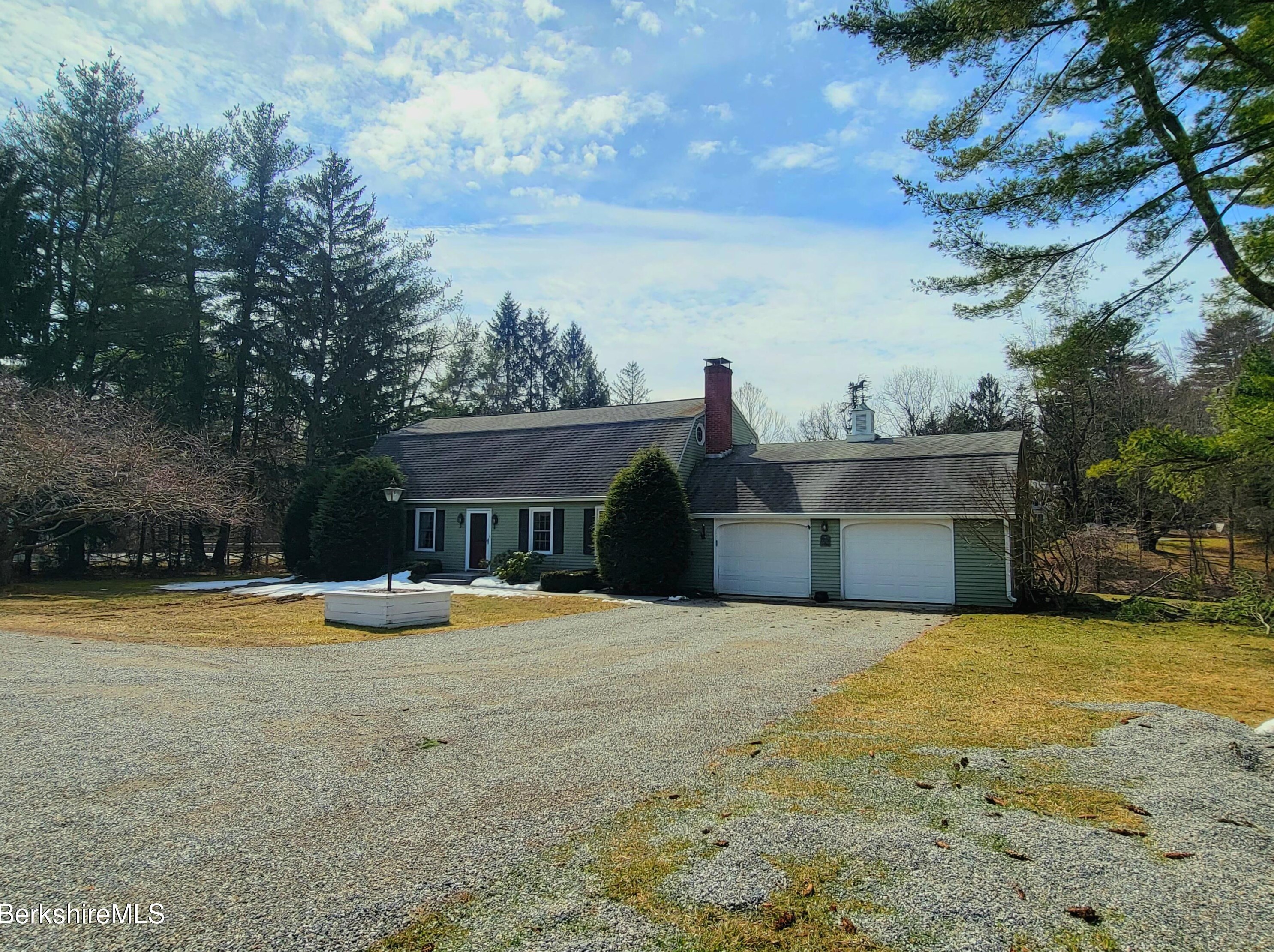 680 Egremont Rd, Alford, MA 01230 exterior