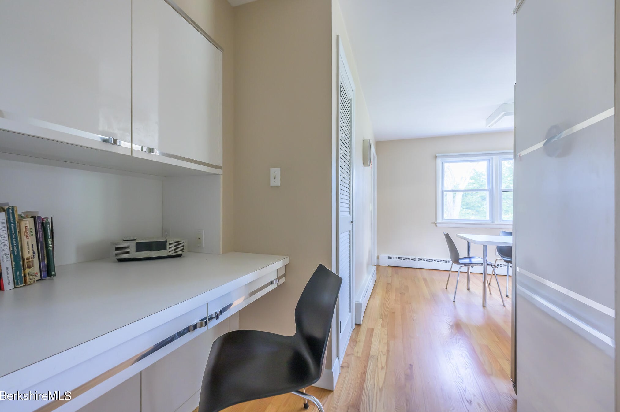 29 Valentine Rd, Pittsfield MA 01201-3042 exterior