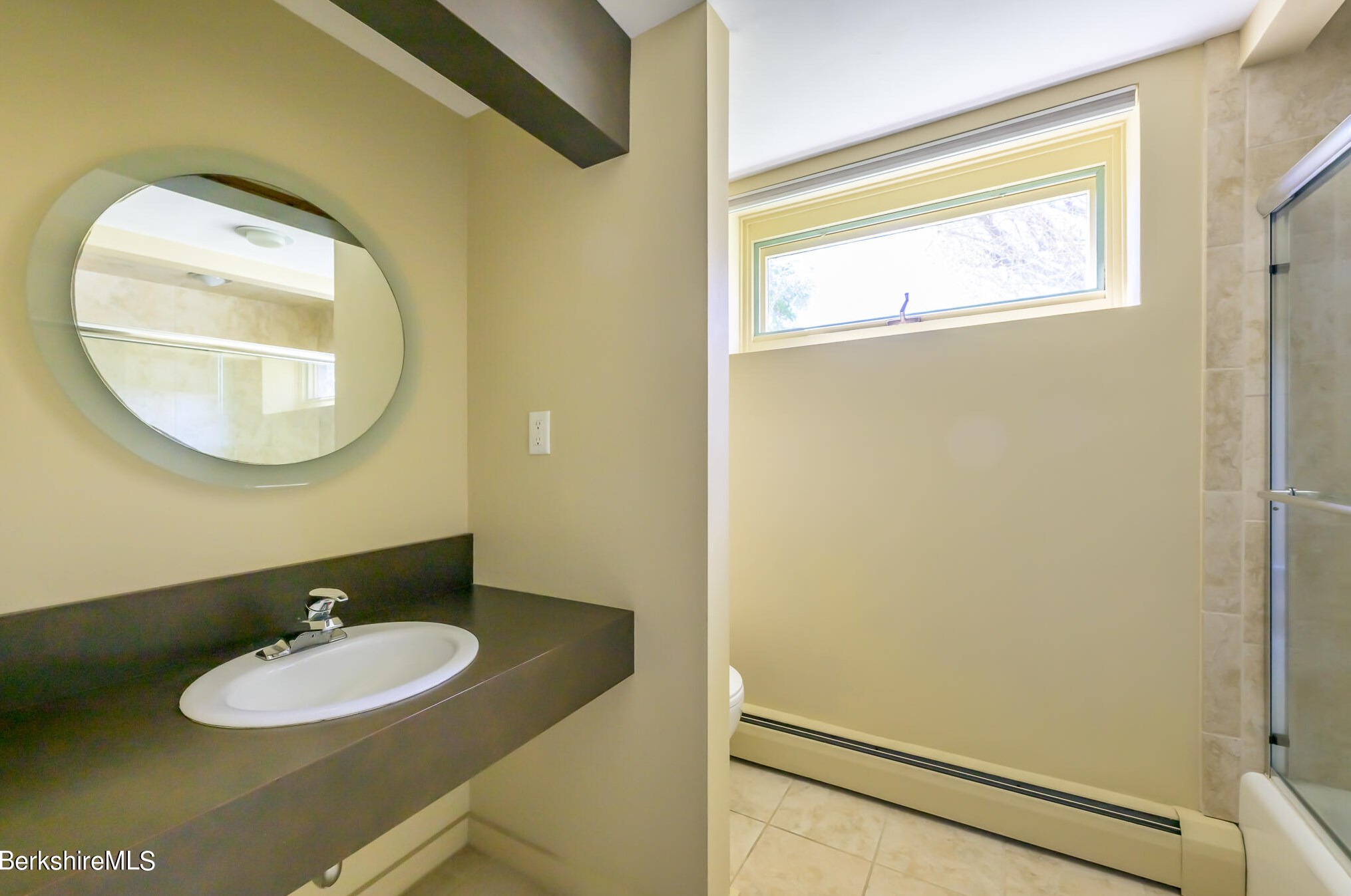 29 Valentine Rd, Pittsfield MA 01201-3042 exterior