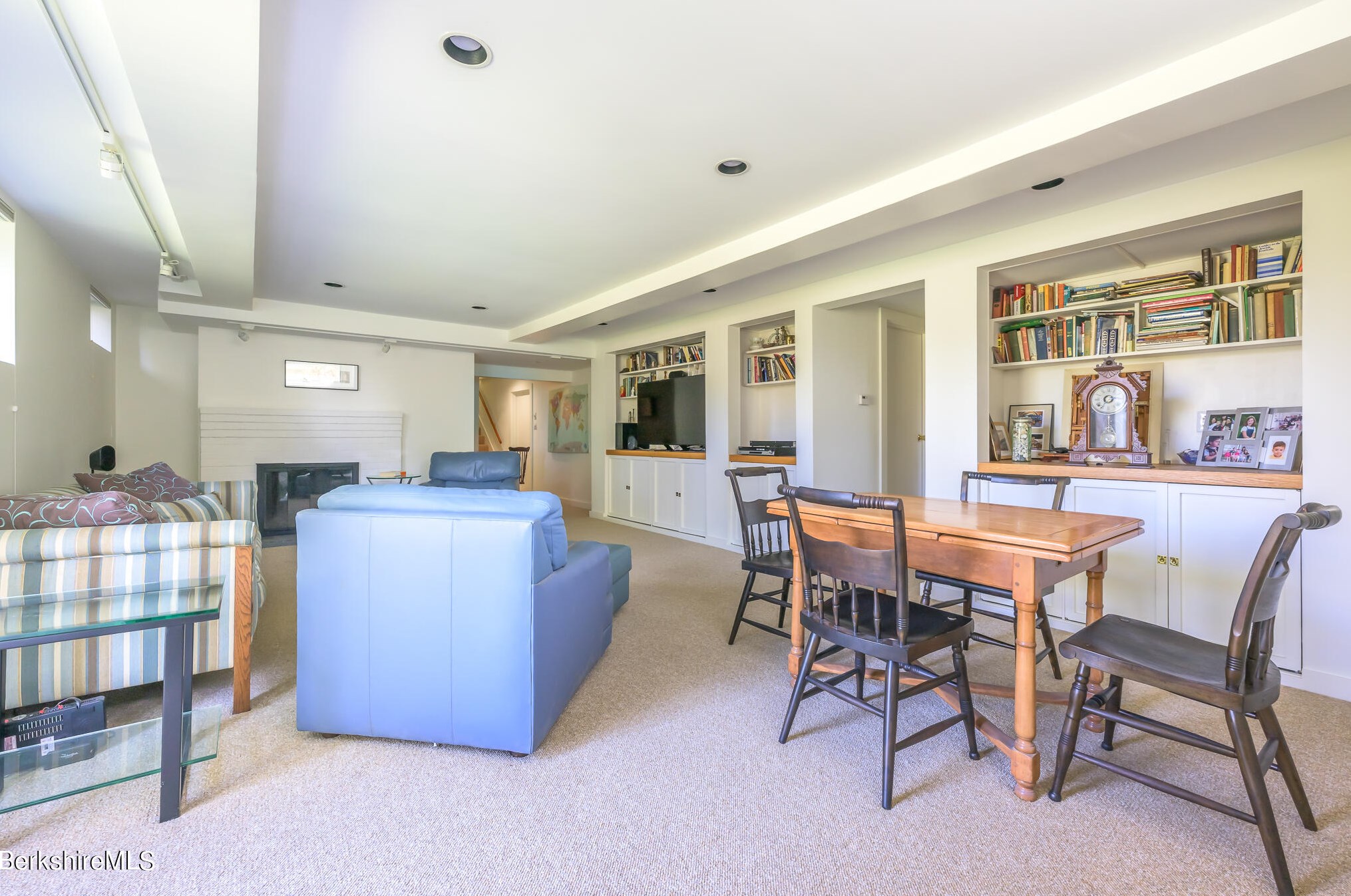 29 Valentine Rd, Pittsfield MA 01201-3042 exterior