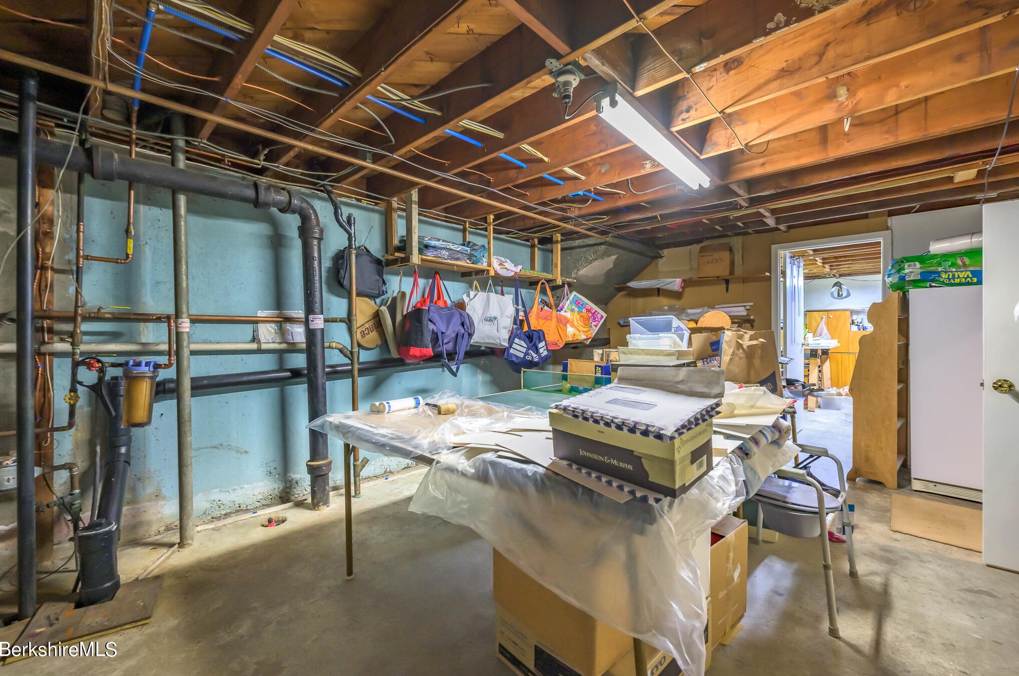 29 Valentine Rd, Pittsfield MA 01201-3042 exterior