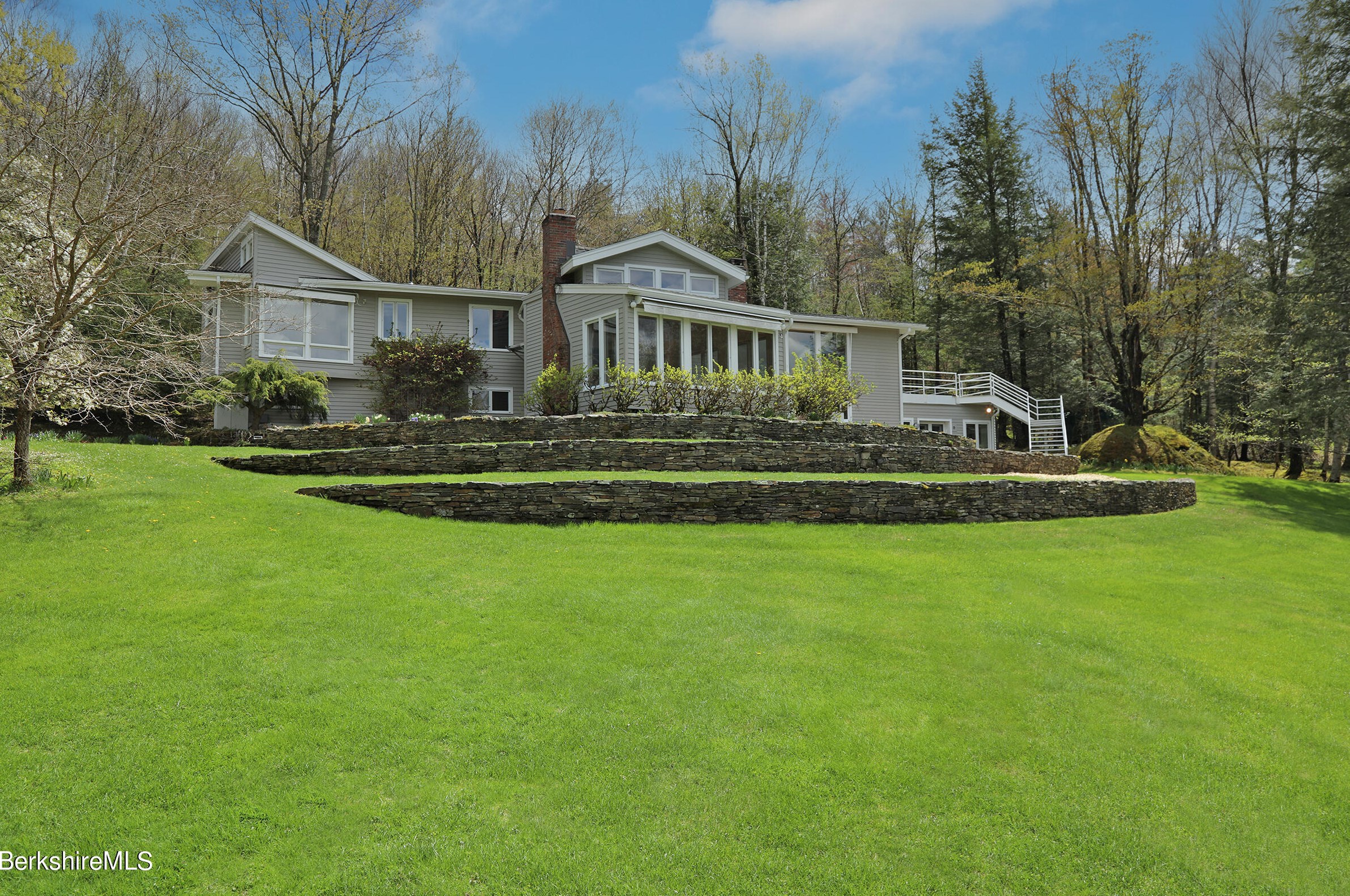 20 Birch Hill Rd, West Stockbridge, MA 01266 exterior