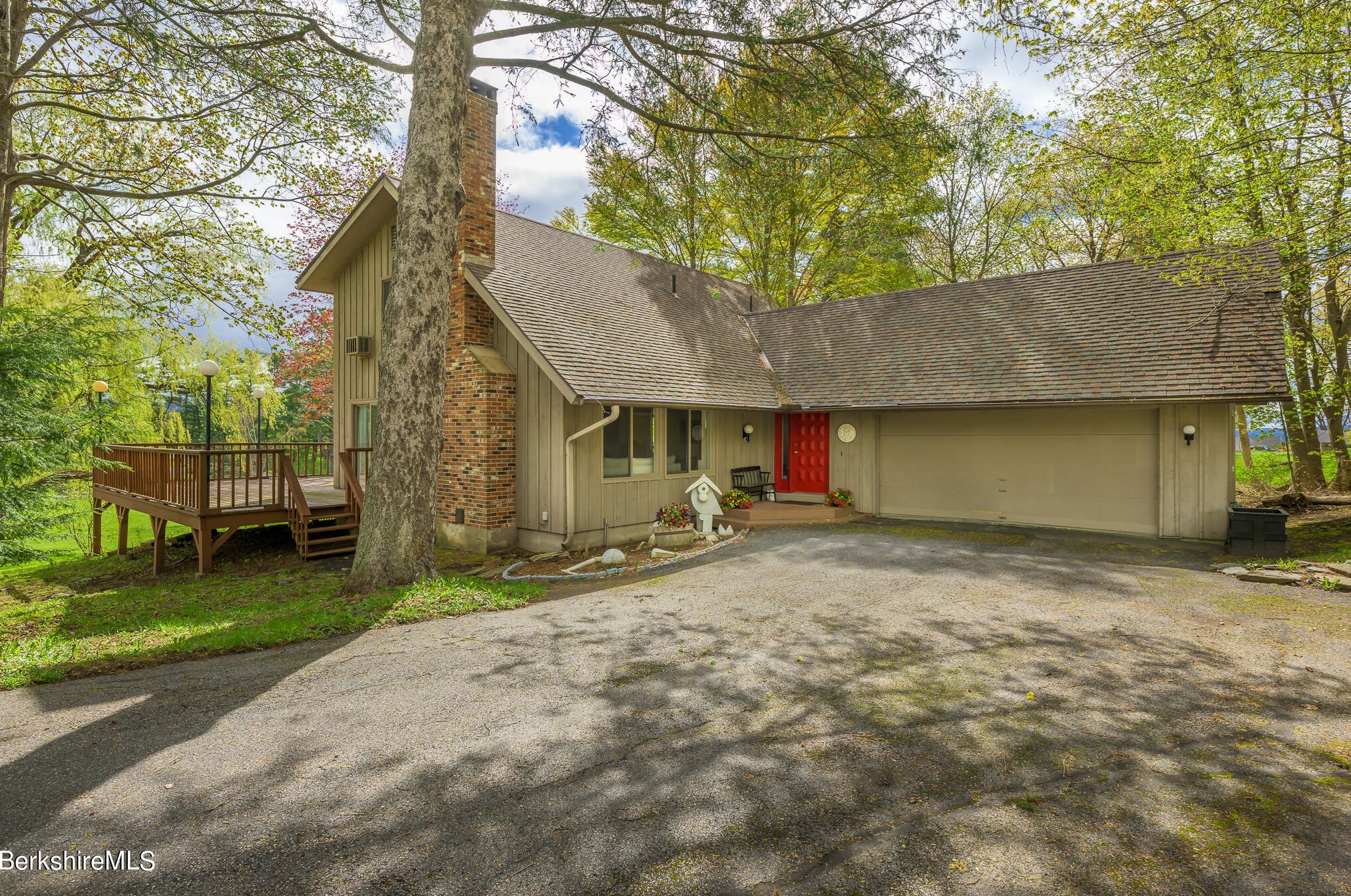 181 Old Stockbridge Rd, Lenox, MA 01240