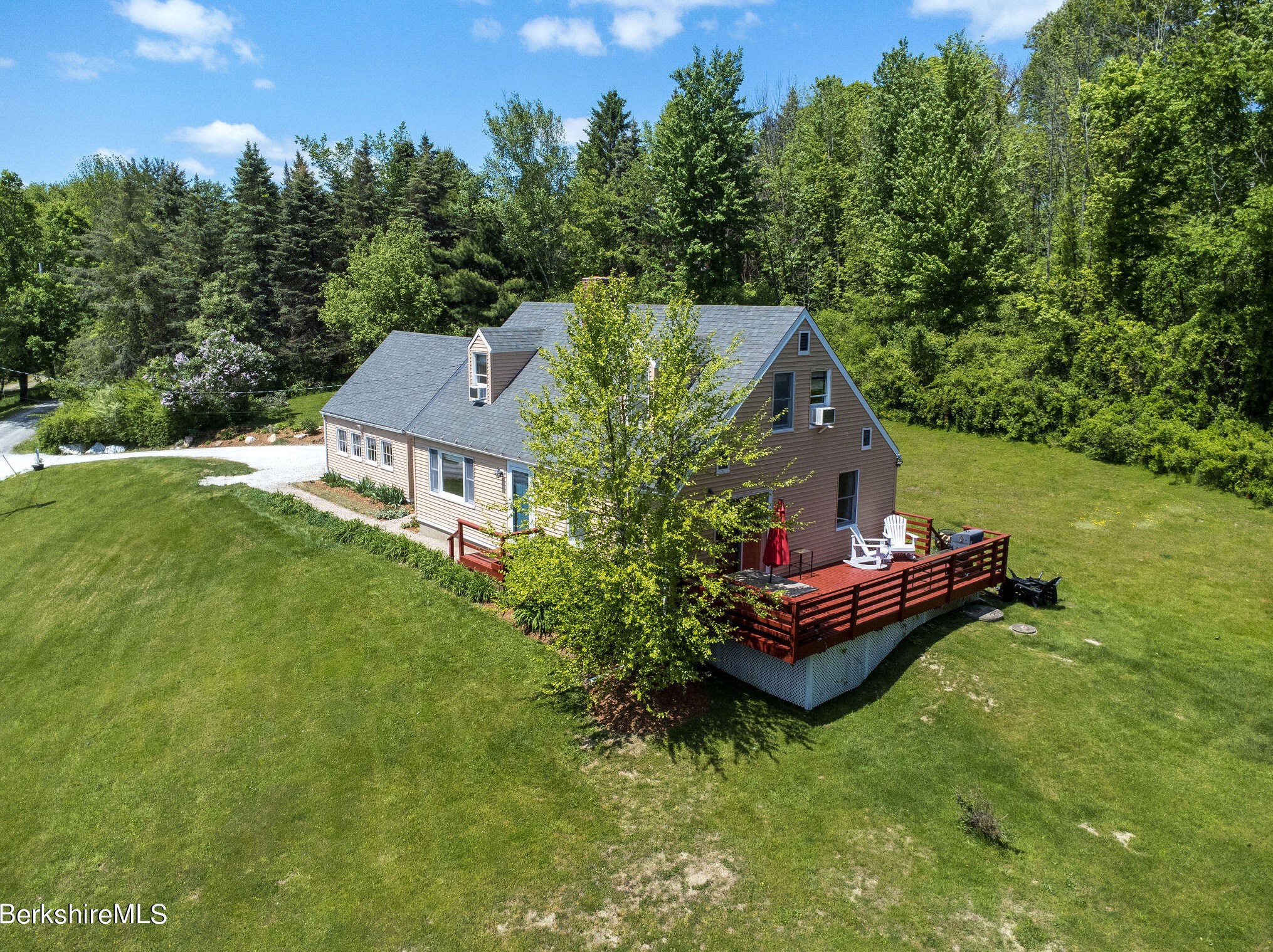 24 Egremont Heights, Mount Washington, MA 01258