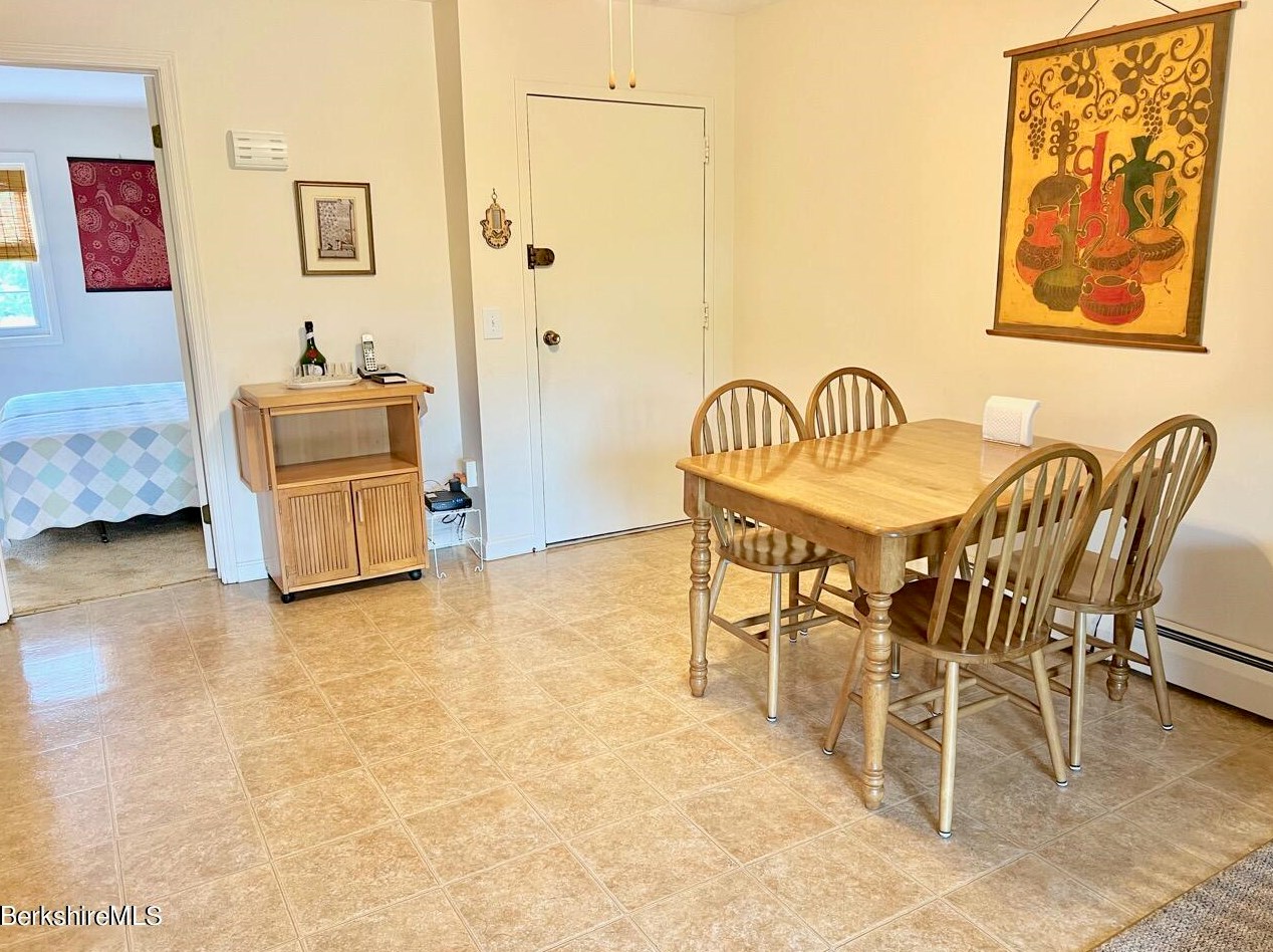 260 Pittsfield Rd #b-12, Lenox, MA 01240