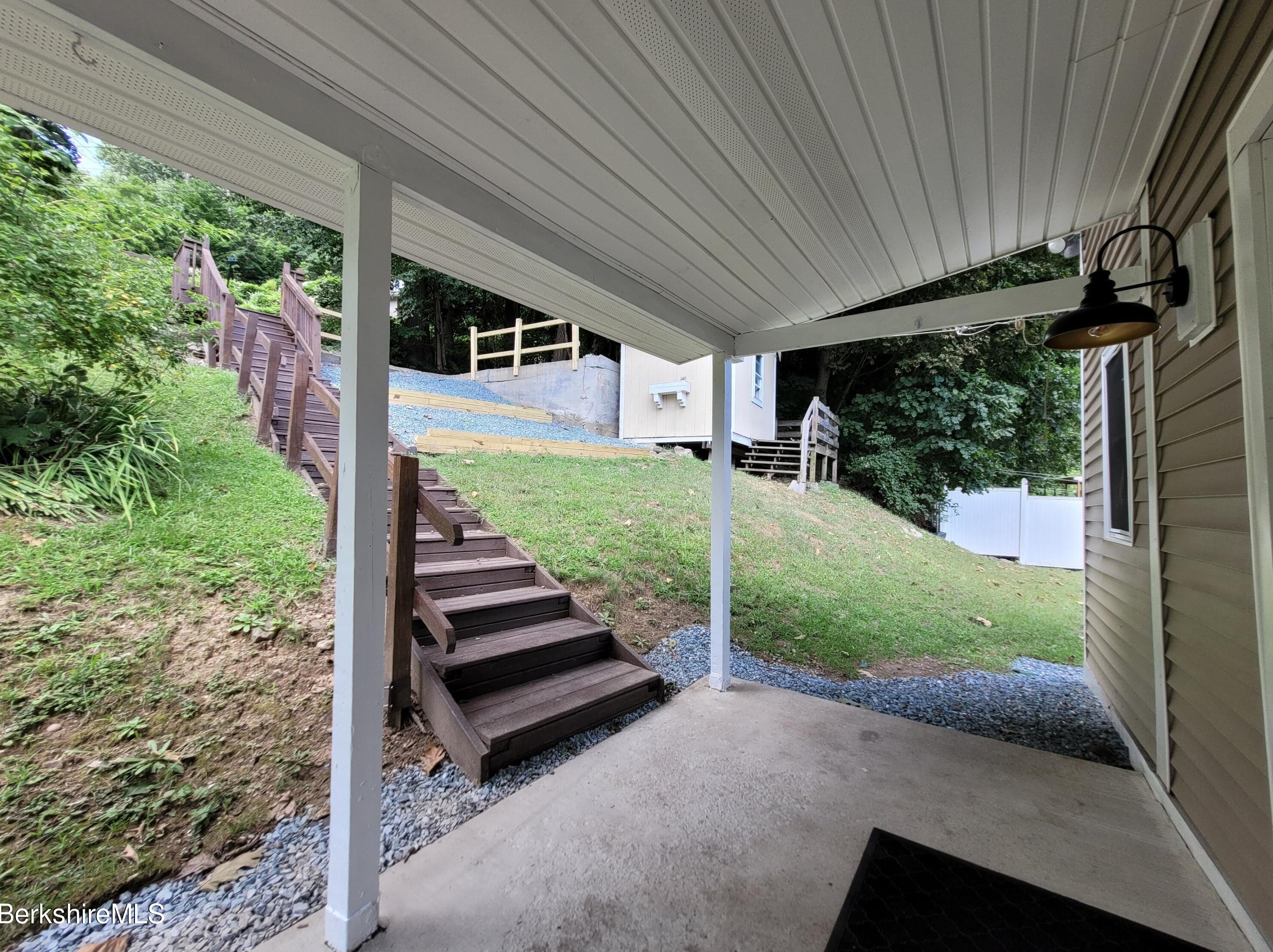 196 Veazie St, Clarksburg, MA 01247