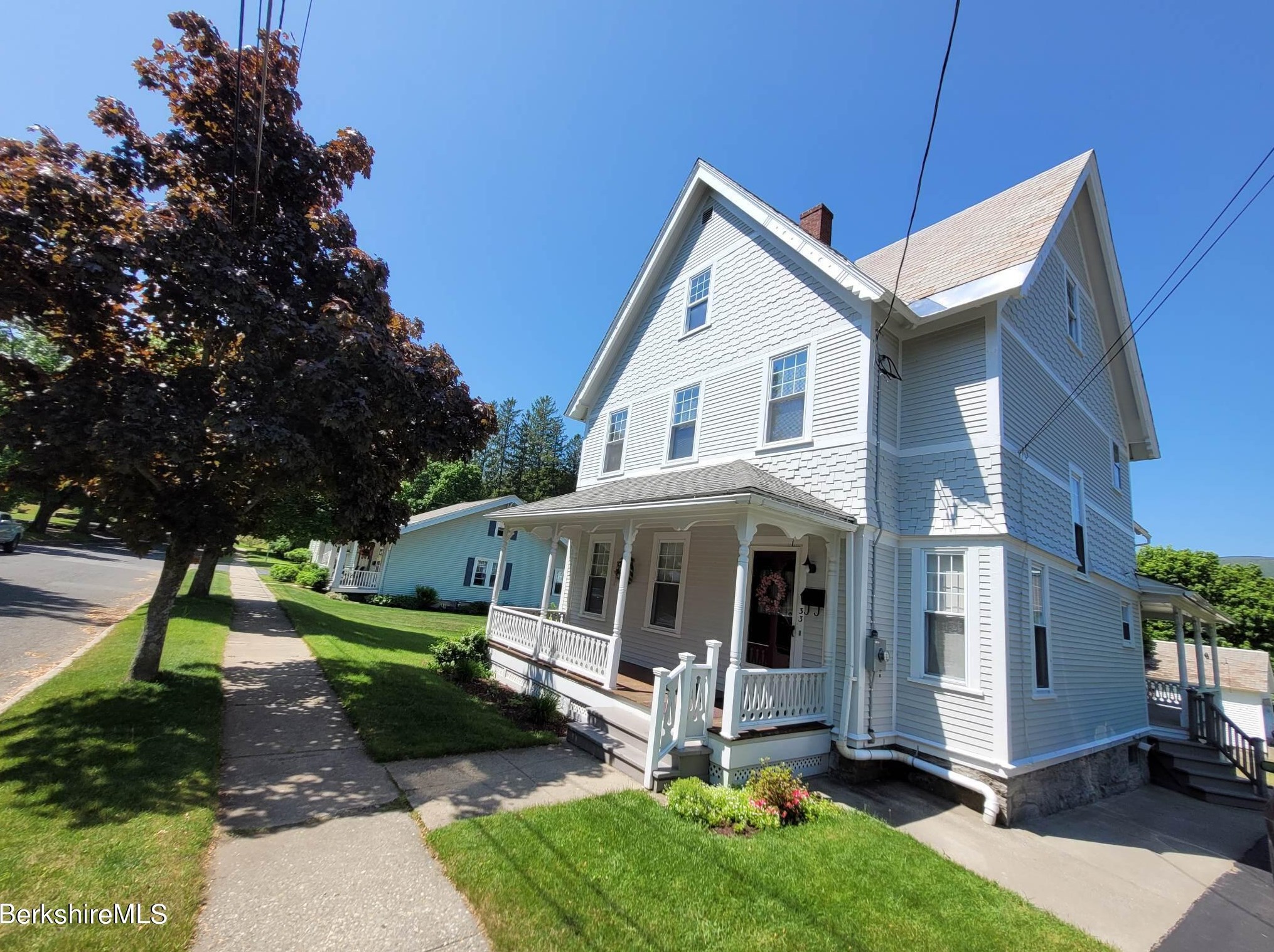 33 Crandall St, Adams, MA 01220