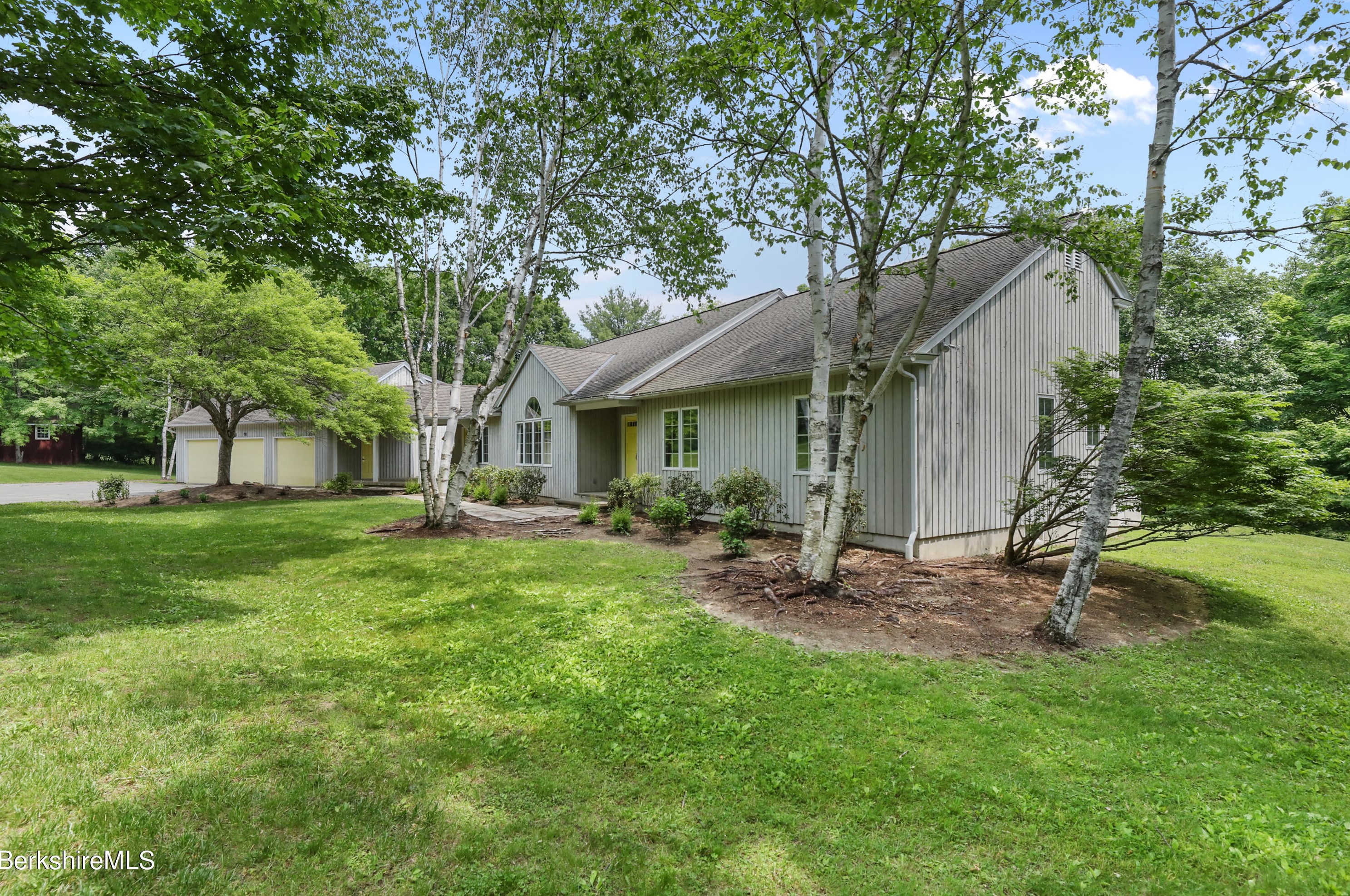 90 Patton Rd, Richmond, MA 01254 exterior