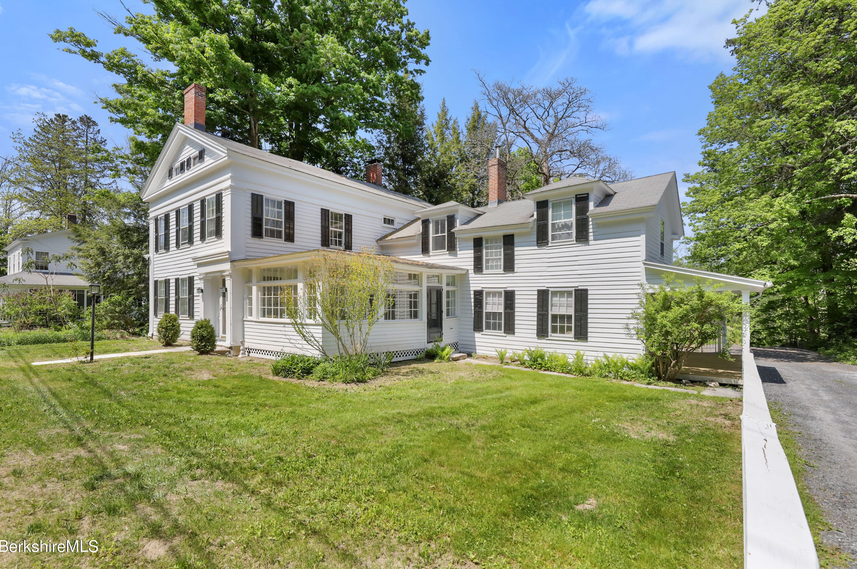 17 Sheffield Rd, Mount Washington, MA 01258