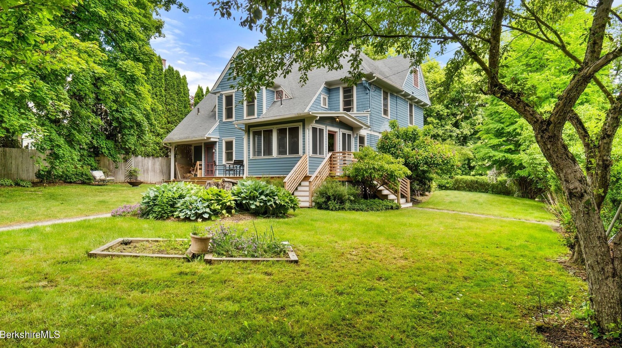 89 Taconic Ave, Alford, MA 01230-1711