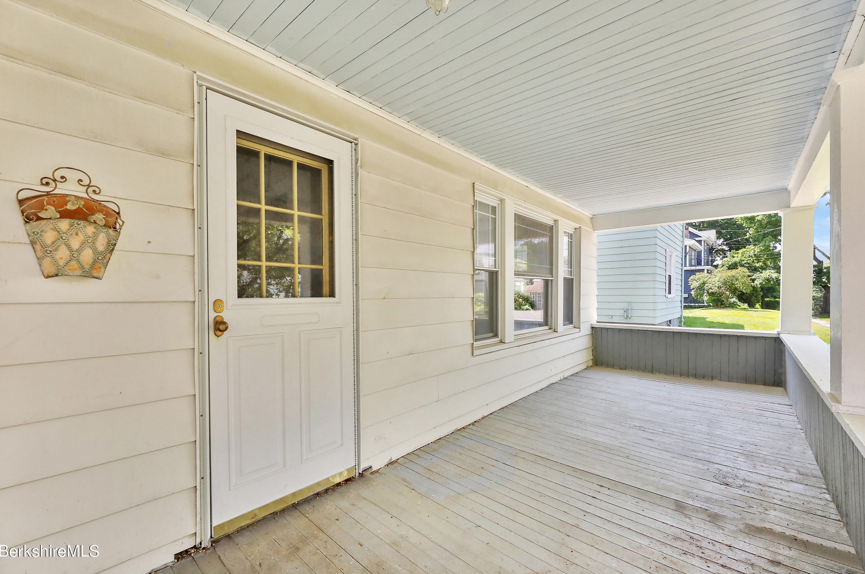 56 Perrine Ave, Pittsfield, MA 01201