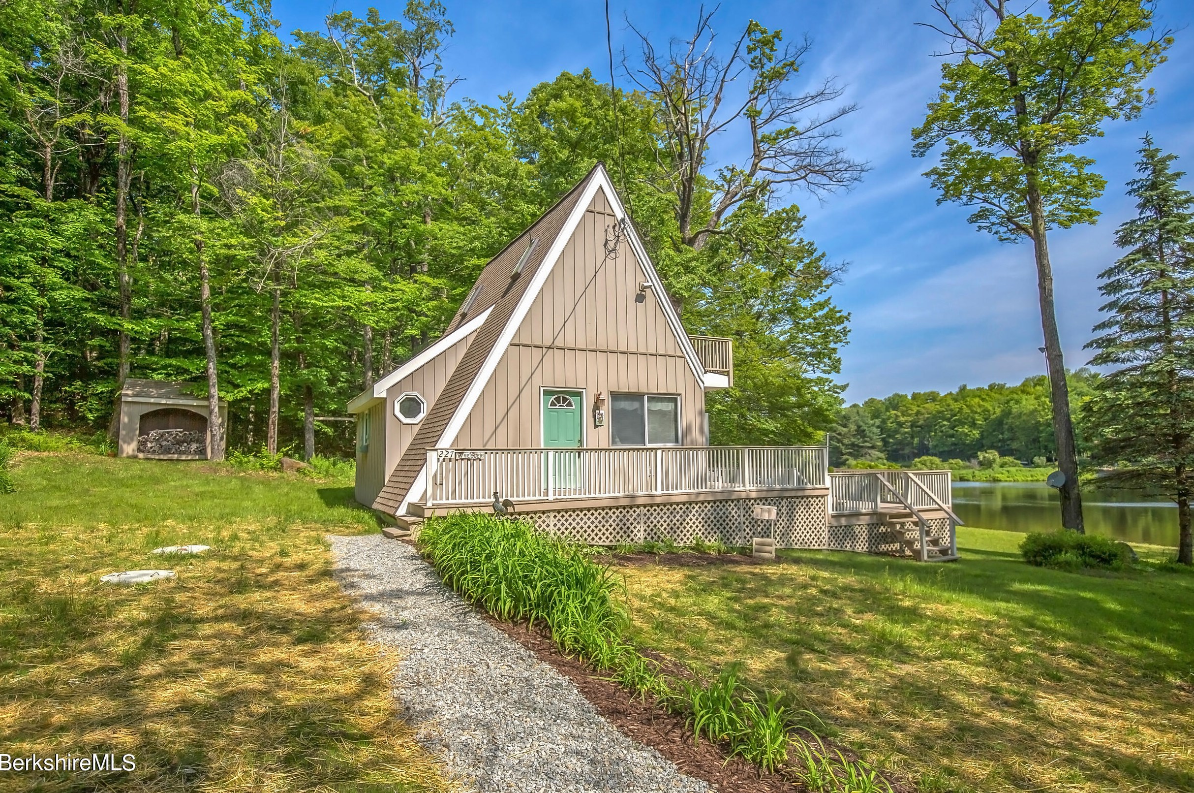 227 King Richard Dr, Becket, MA 01223 exterior