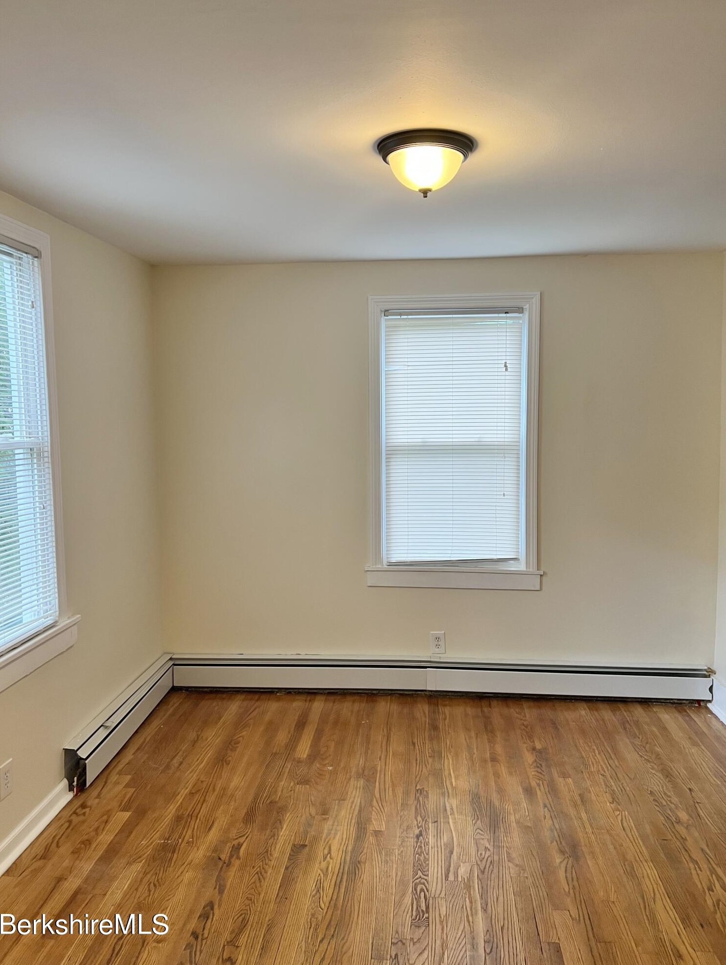 83 Un St, Pittsfield MA  01201-4527 exterior