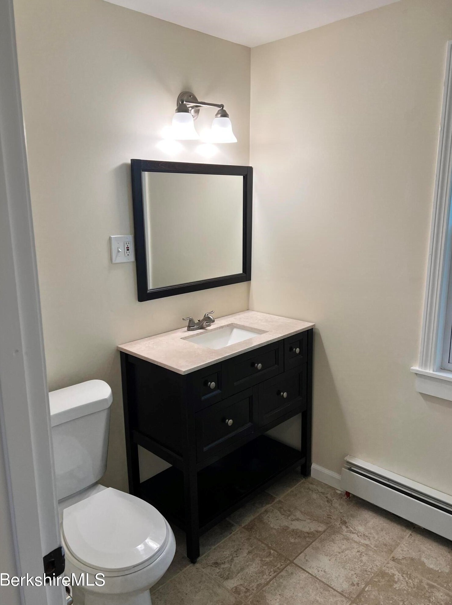 83 Un St, Pittsfield MA  01201-4527 exterior