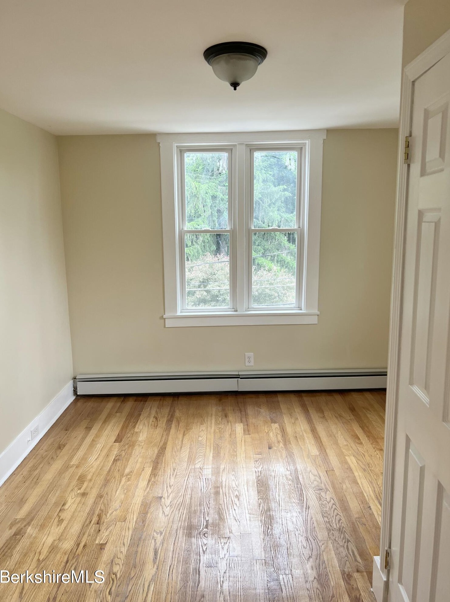 83 Un St, Pittsfield MA  01201-4527 exterior