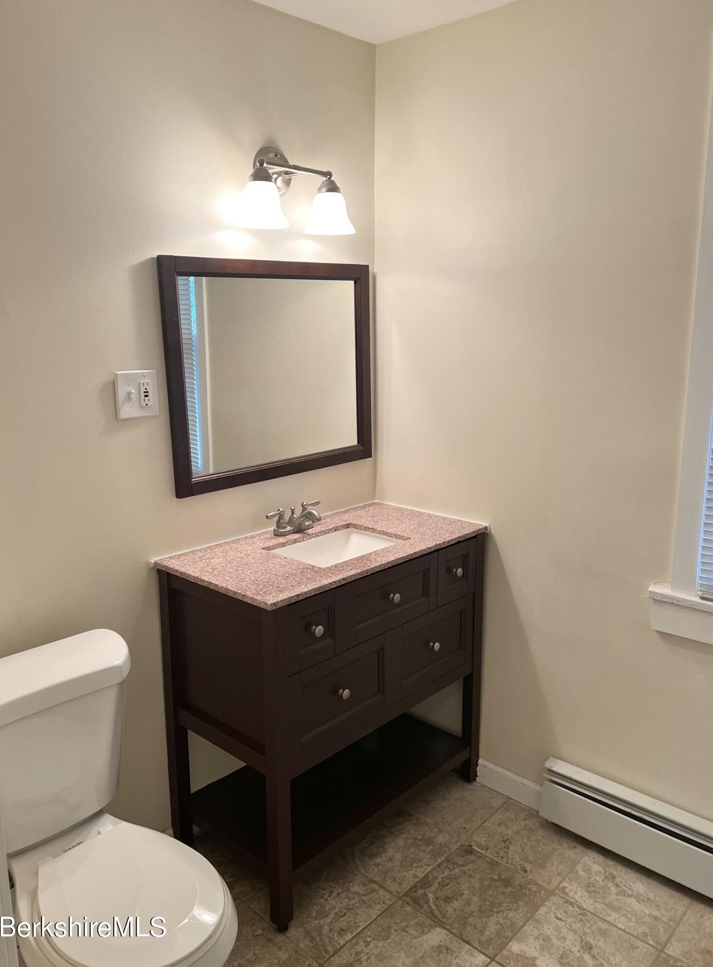 83 Un St, Pittsfield MA  01201-4527 exterior