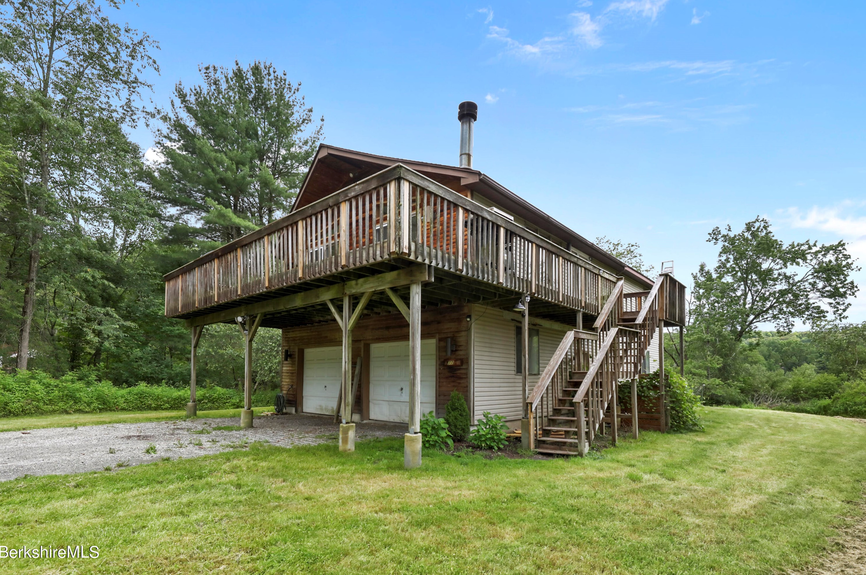 77 Shawnee Shore Rd, Becket, MA 01223