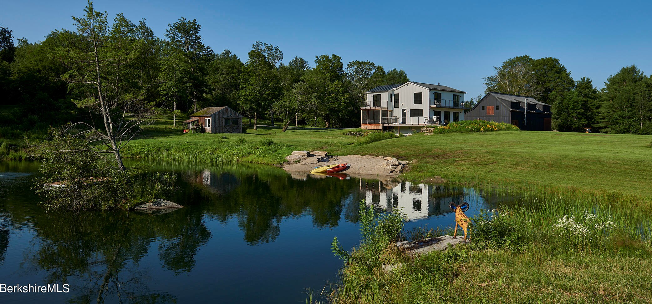 776 Bancroft Rd, Becket, MA 01223