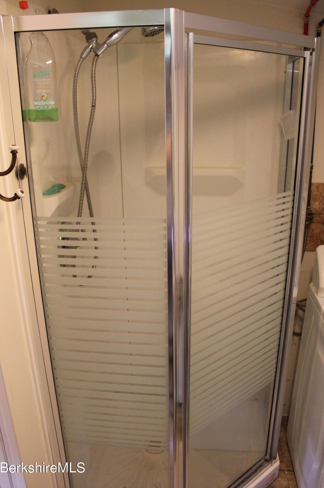 21 Elberon Ave, Pittsfield MA 01201-2838 exterior