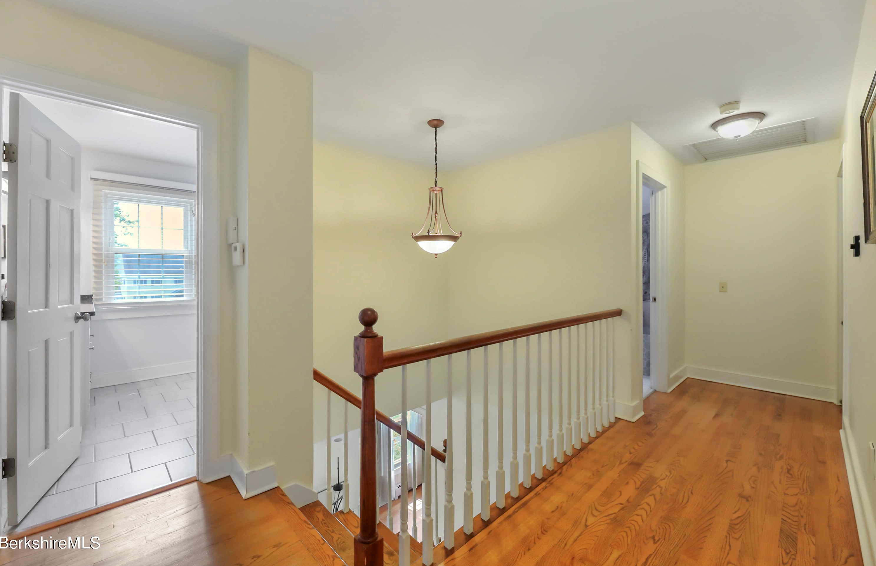 15 Filomena Dr, Pittsfield MA  01201-8438 exterior