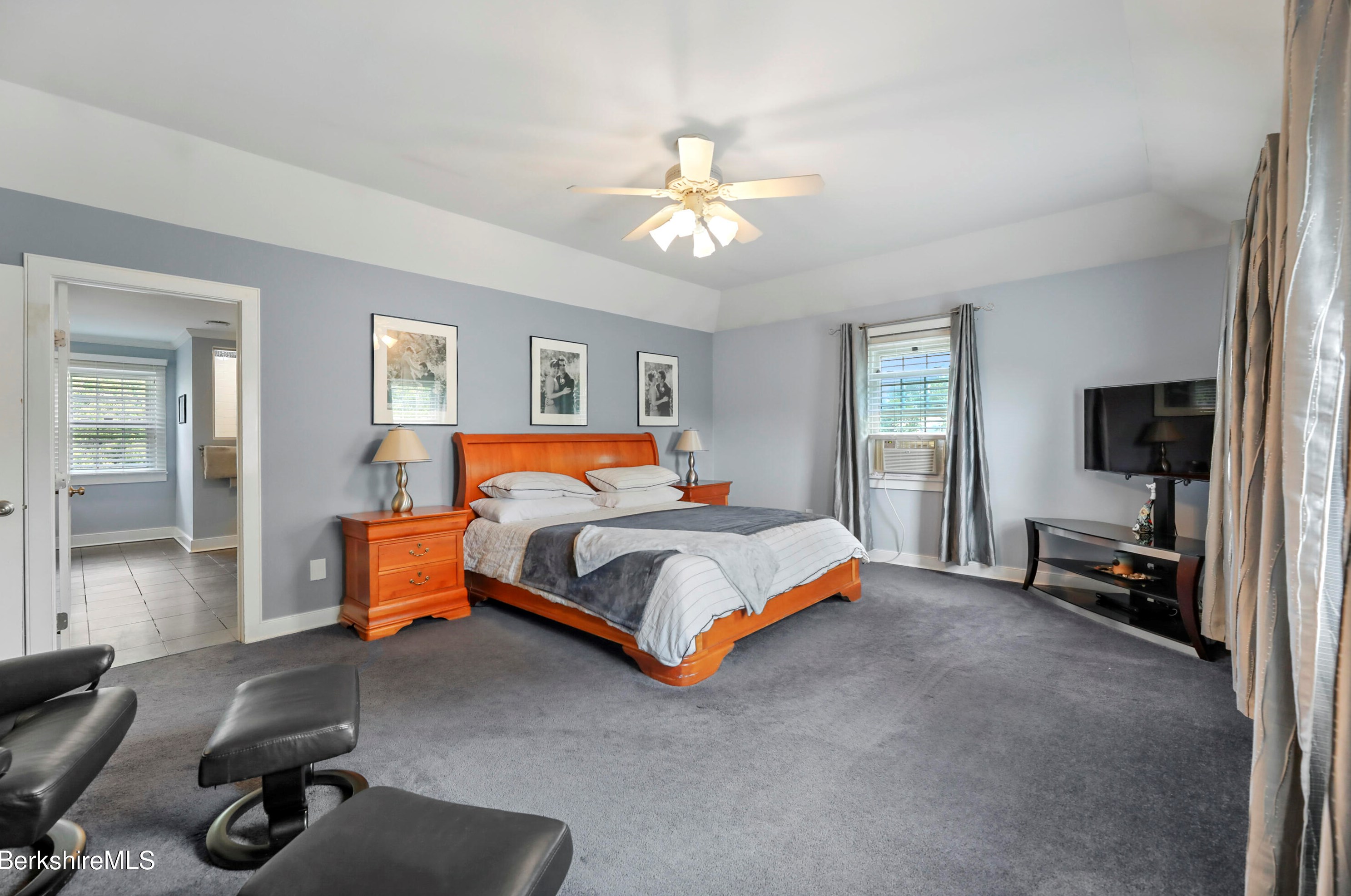 15 Filomena Dr, Pittsfield MA  01201-8438 exterior