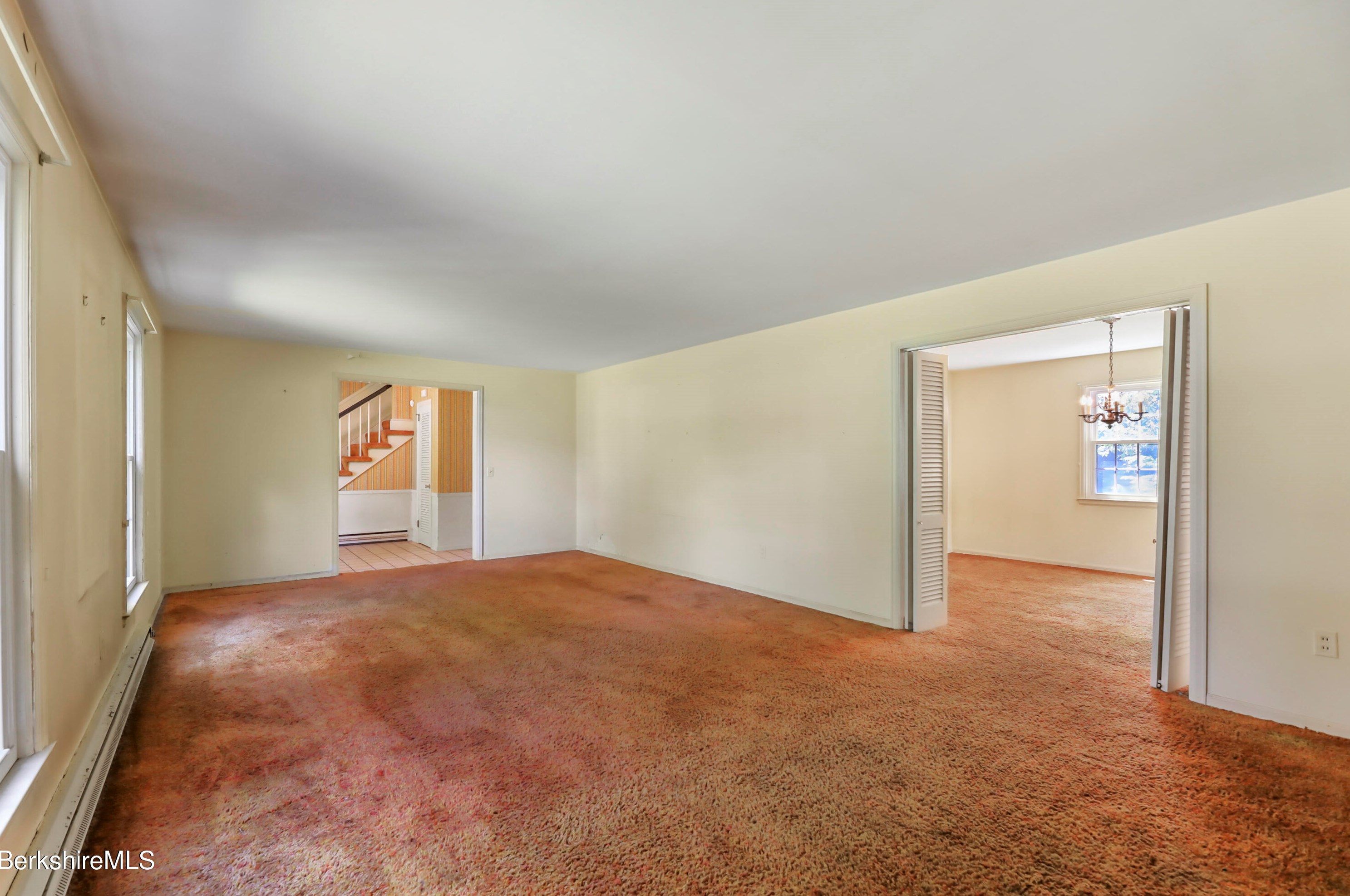 90 Dawes Ave, Pittsfield MA 01201-7322 exterior