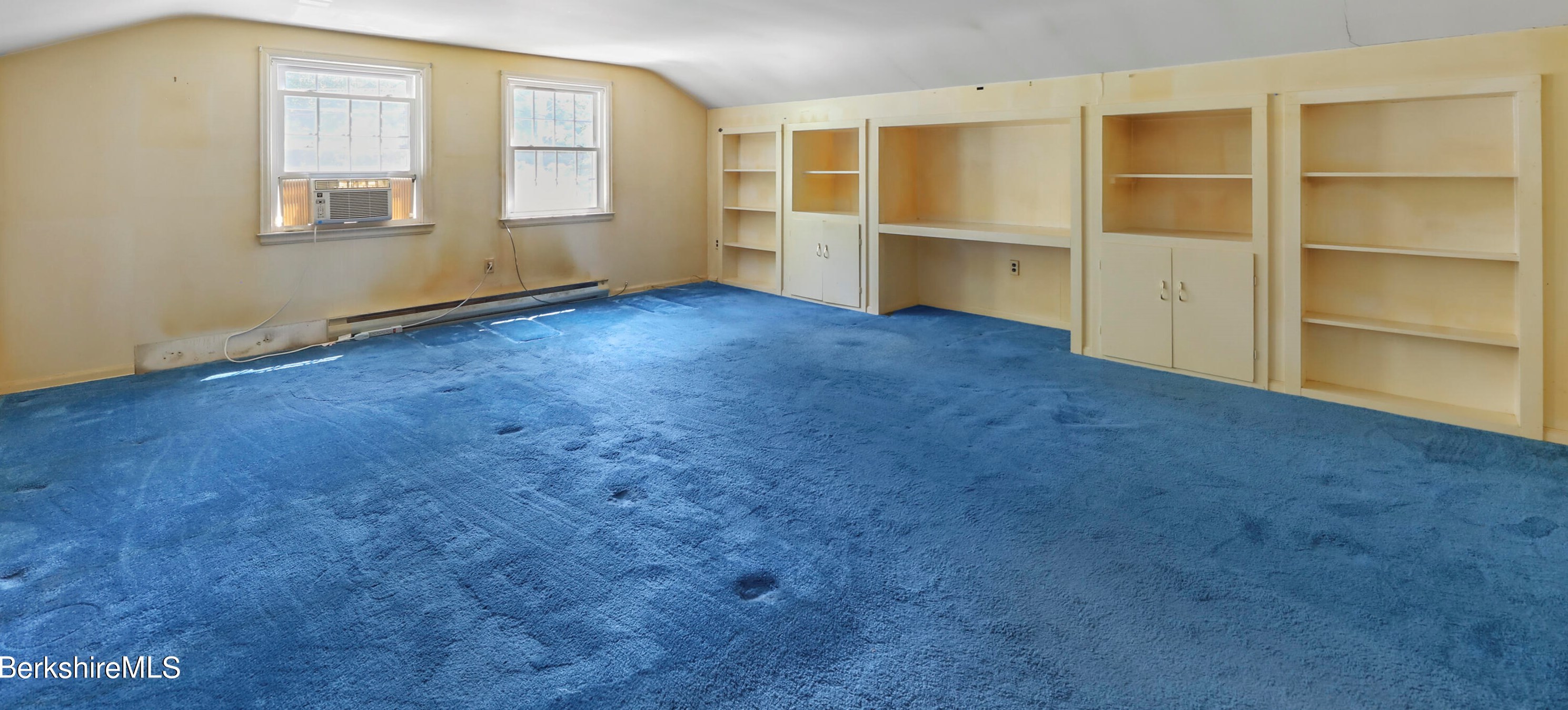 90 Dawes Ave, Pittsfield MA 01201-7322 exterior