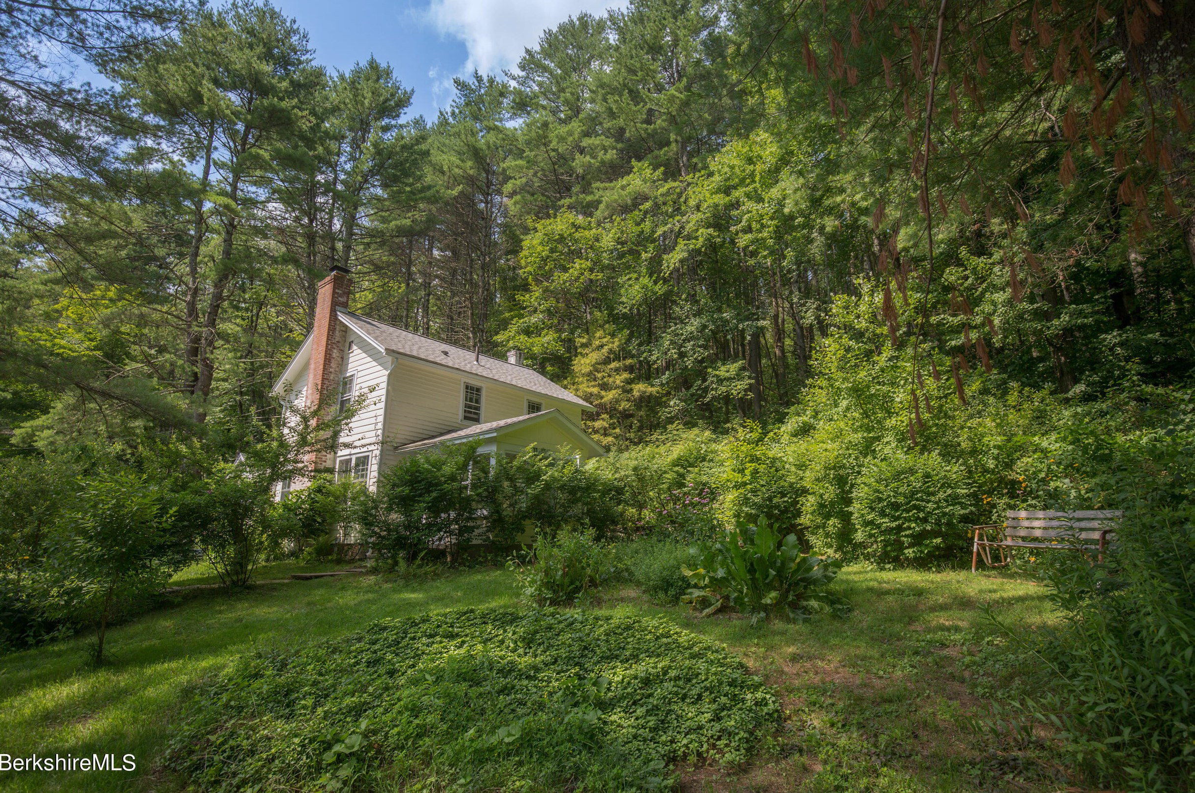 165 Monument Valley Rd, Alford MA 01230-1458 exterior