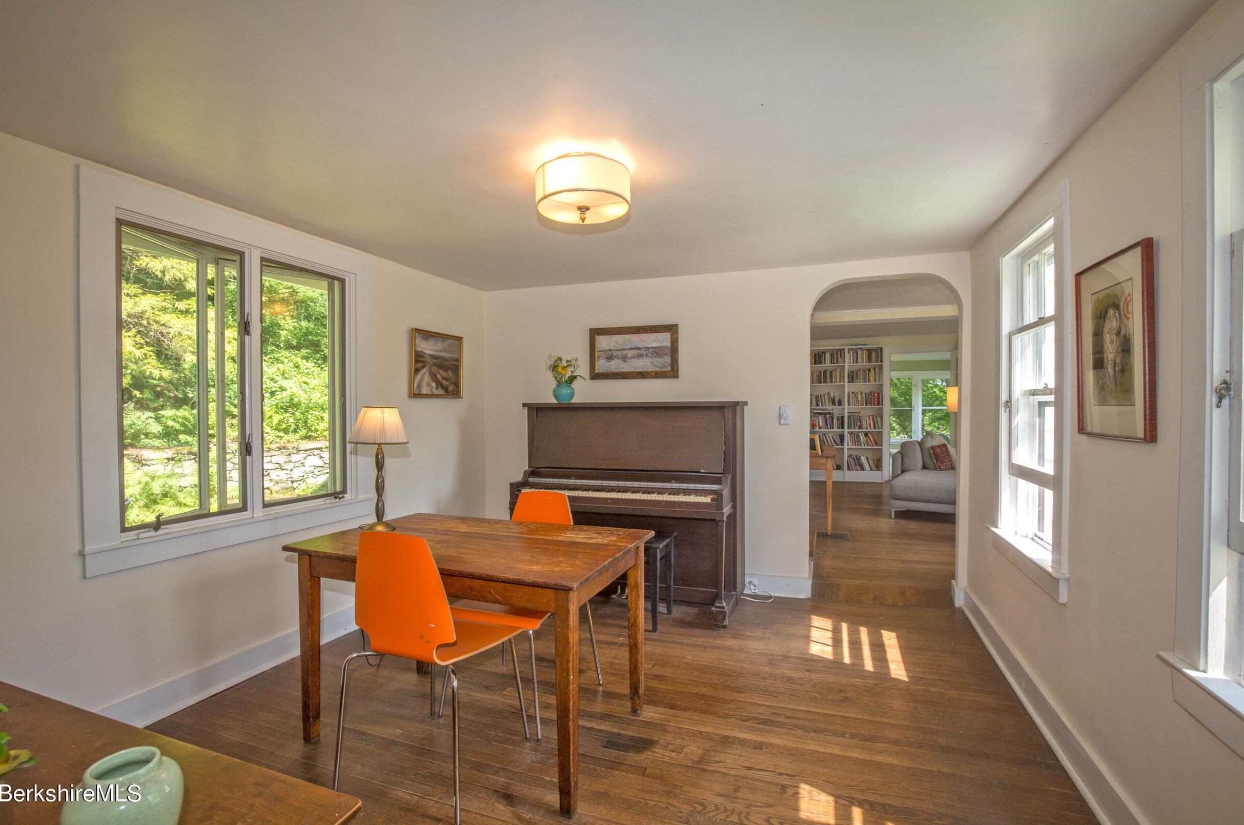 165 Monument Valley Rd, Alford MA 01230-1458 exterior