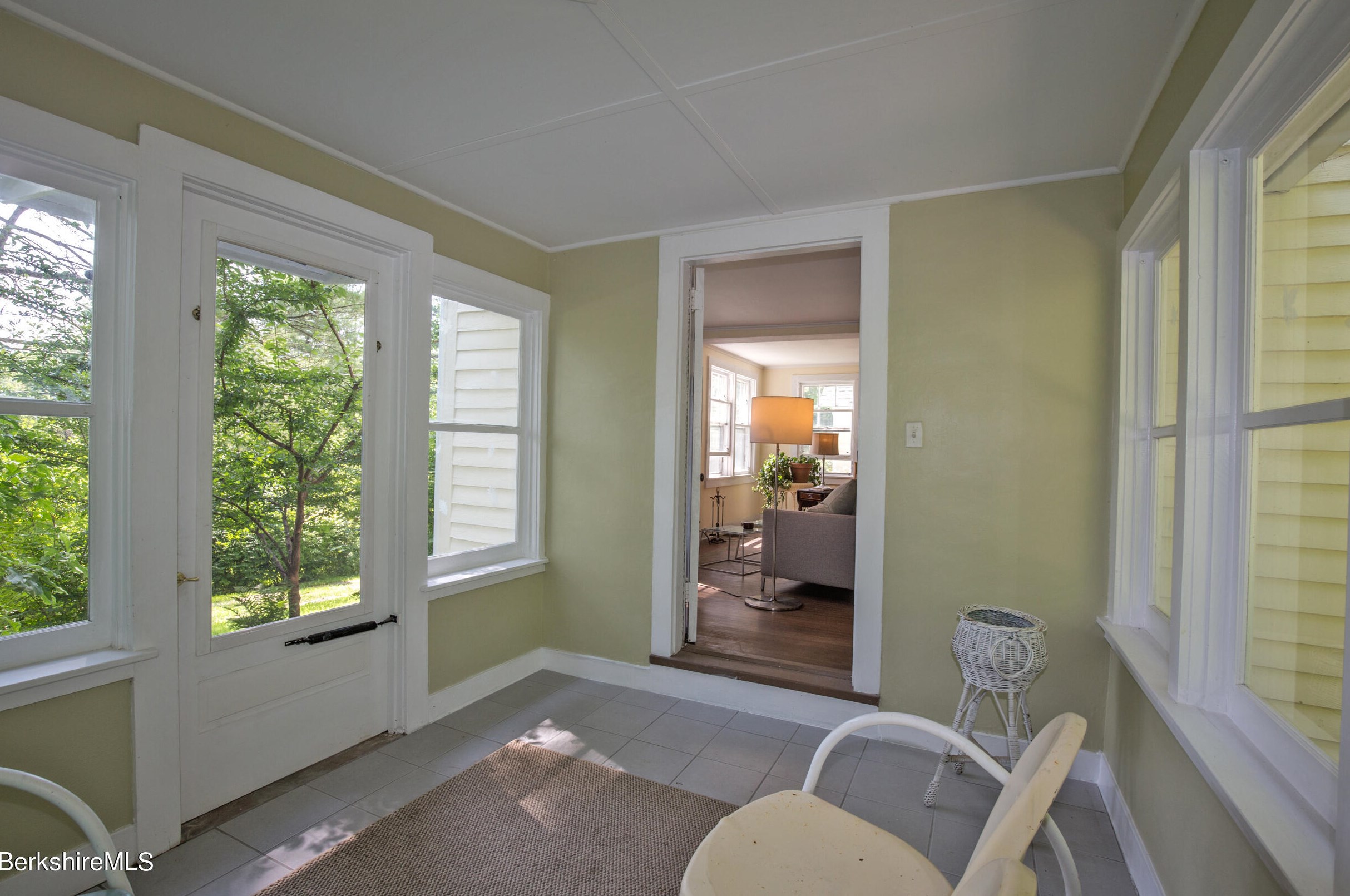 165 Monument Valley Rd, Alford MA 01230-1458 exterior